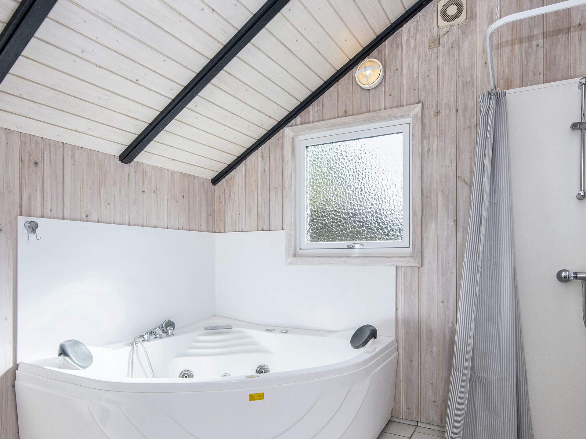Vrijstaand vakantiehuis met whirlpool en sauna op 400m van de zee - foto 4