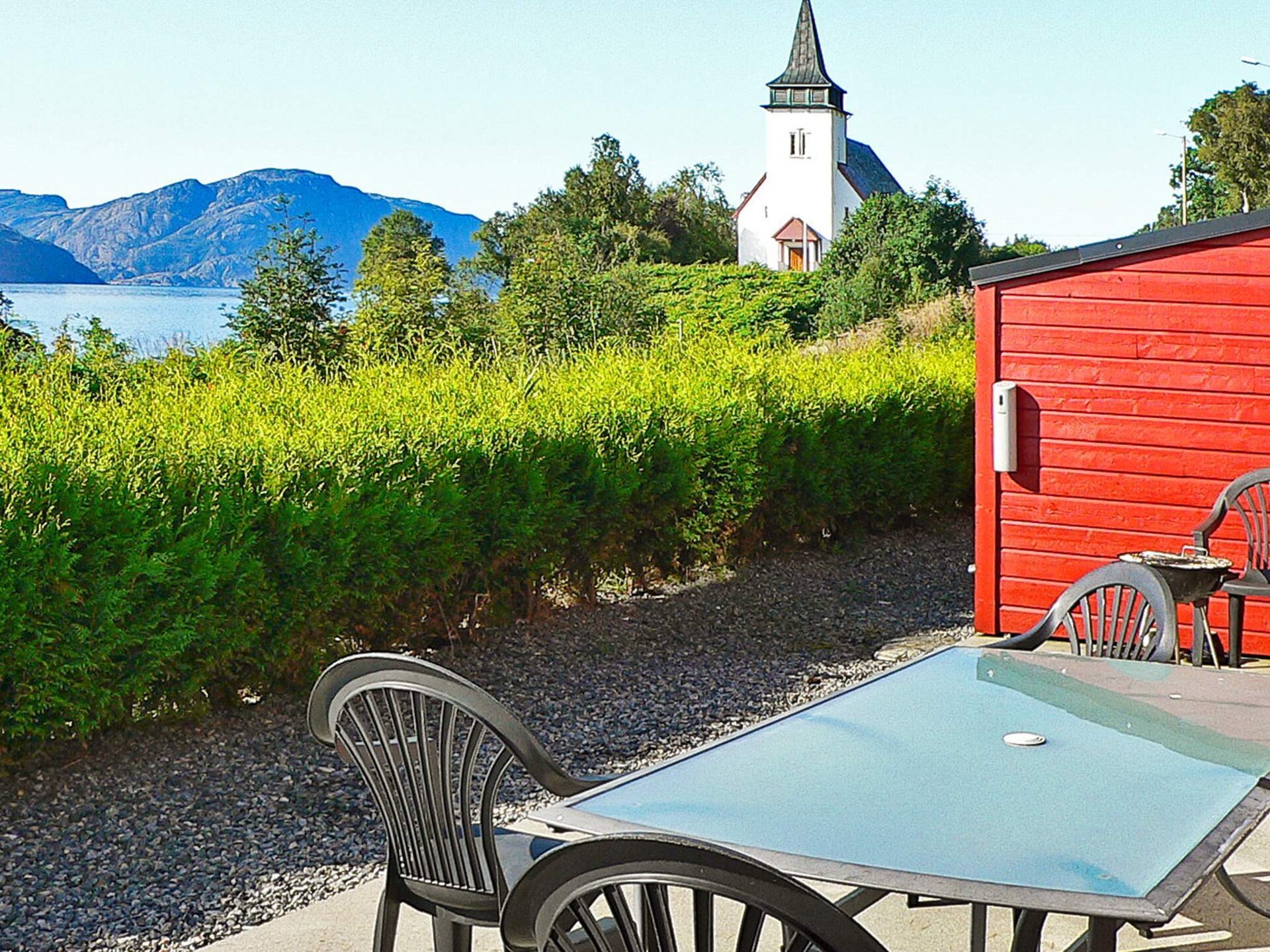 Modern vakantiehuis met panoramisch fjordzicht in Sørbøvåg - foto 11