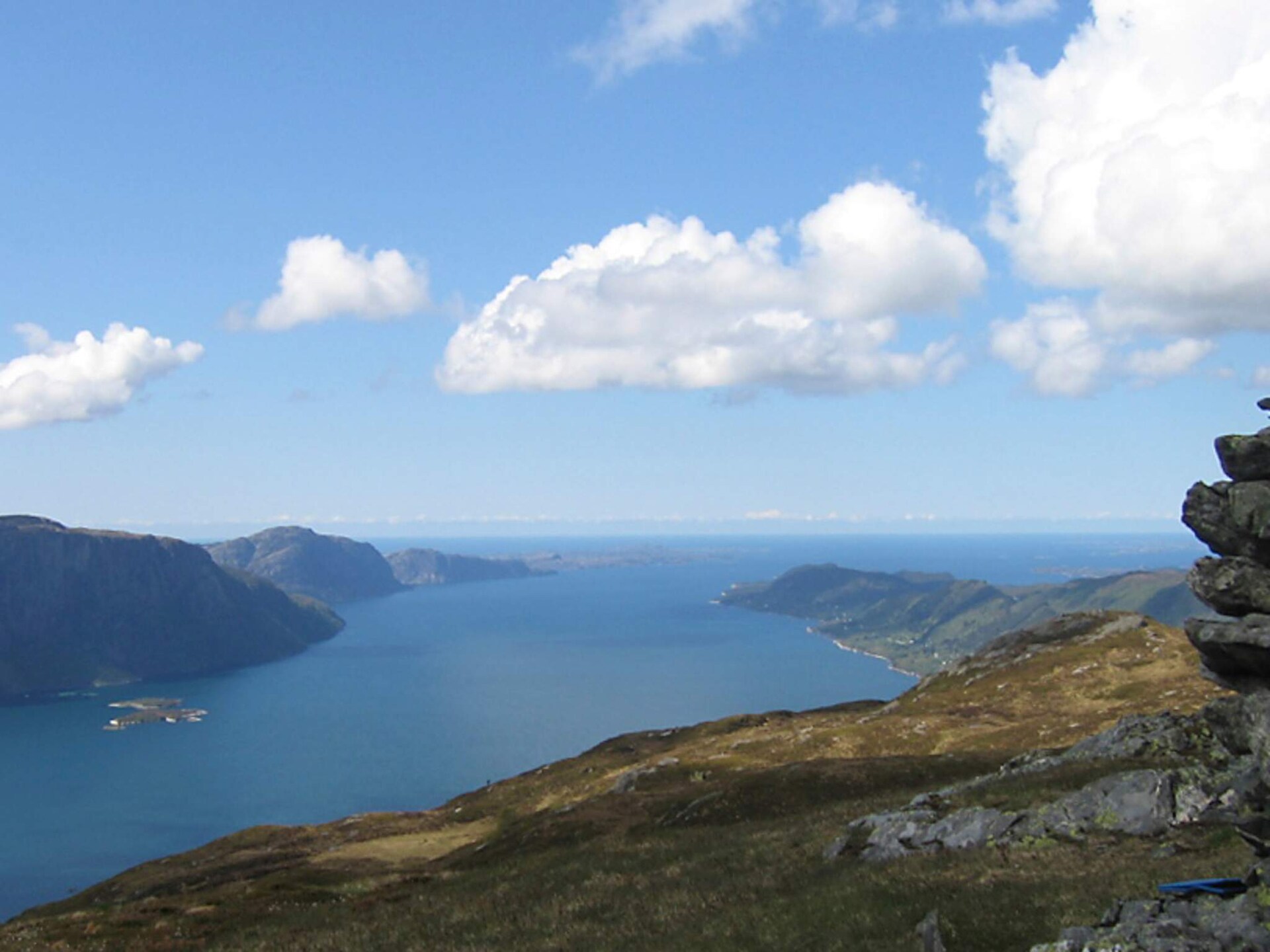 Modern vakantiehuis met panoramisch fjordzicht in Sørbøvåg - foto 21