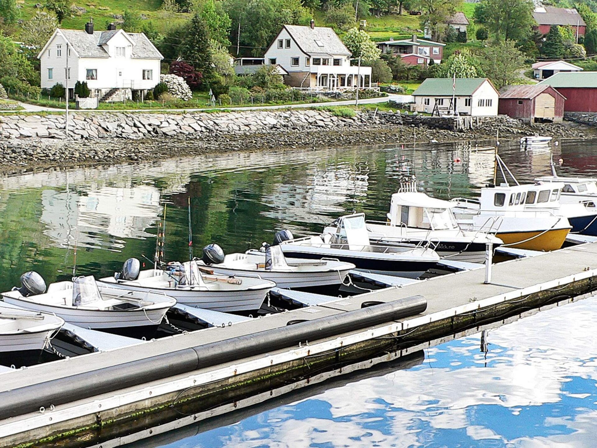 Modern vakantiehuis met panoramisch fjordzicht in Sørbøvåg - foto 23