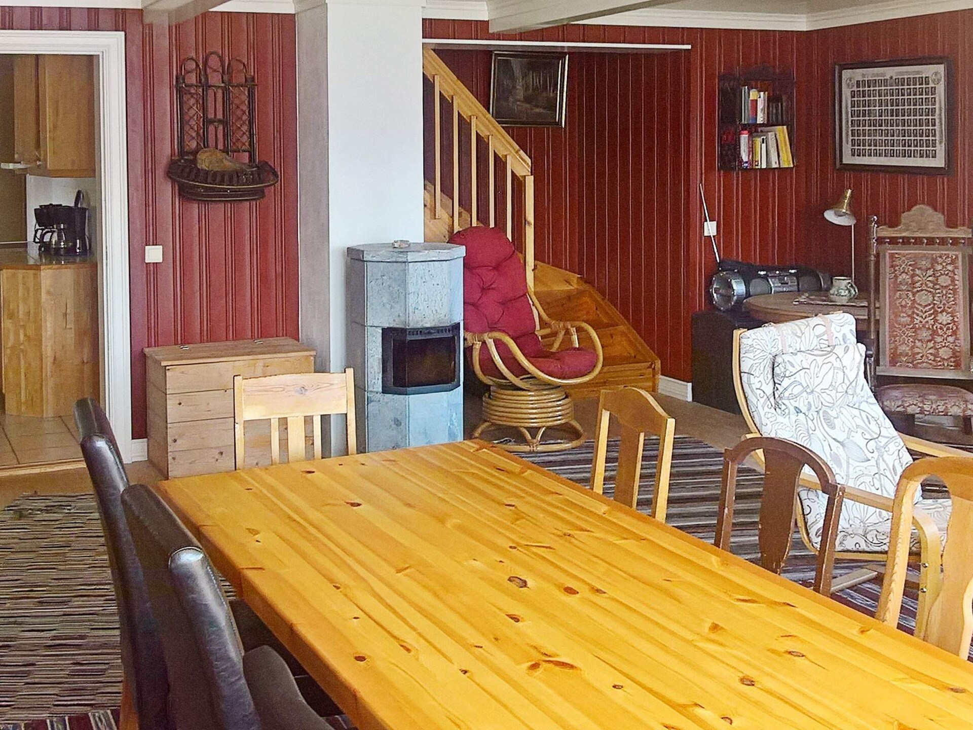 Ruim vakantiehuis met panoramisch fjorduitzicht en gratis boot in Follafoss - foto 6