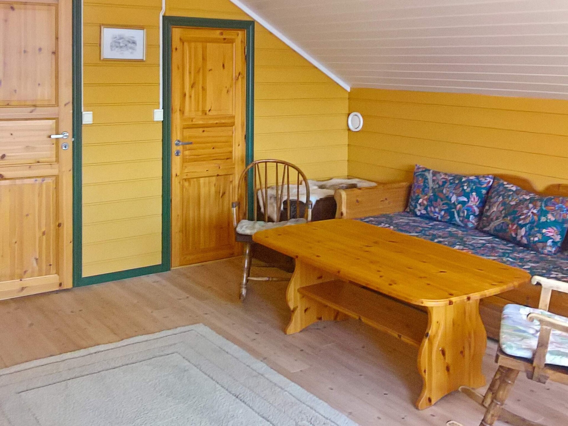 Ruim vakantiehuis met panoramisch fjorduitzicht en gratis boot in Follafoss - foto 11