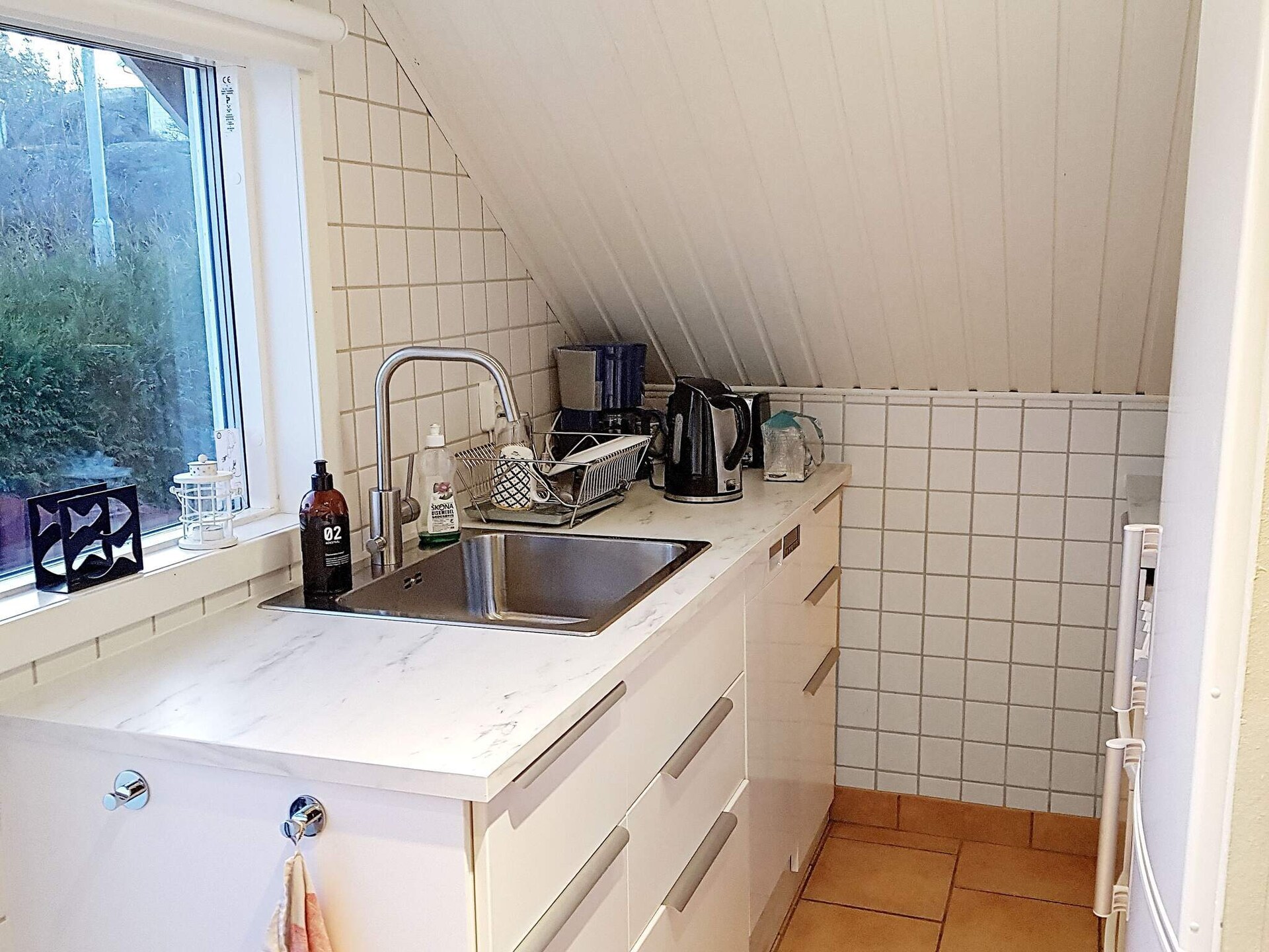 Kompact gastenverblijf met zeezicht op 50 meter van het water in Torslanda - foto 9
