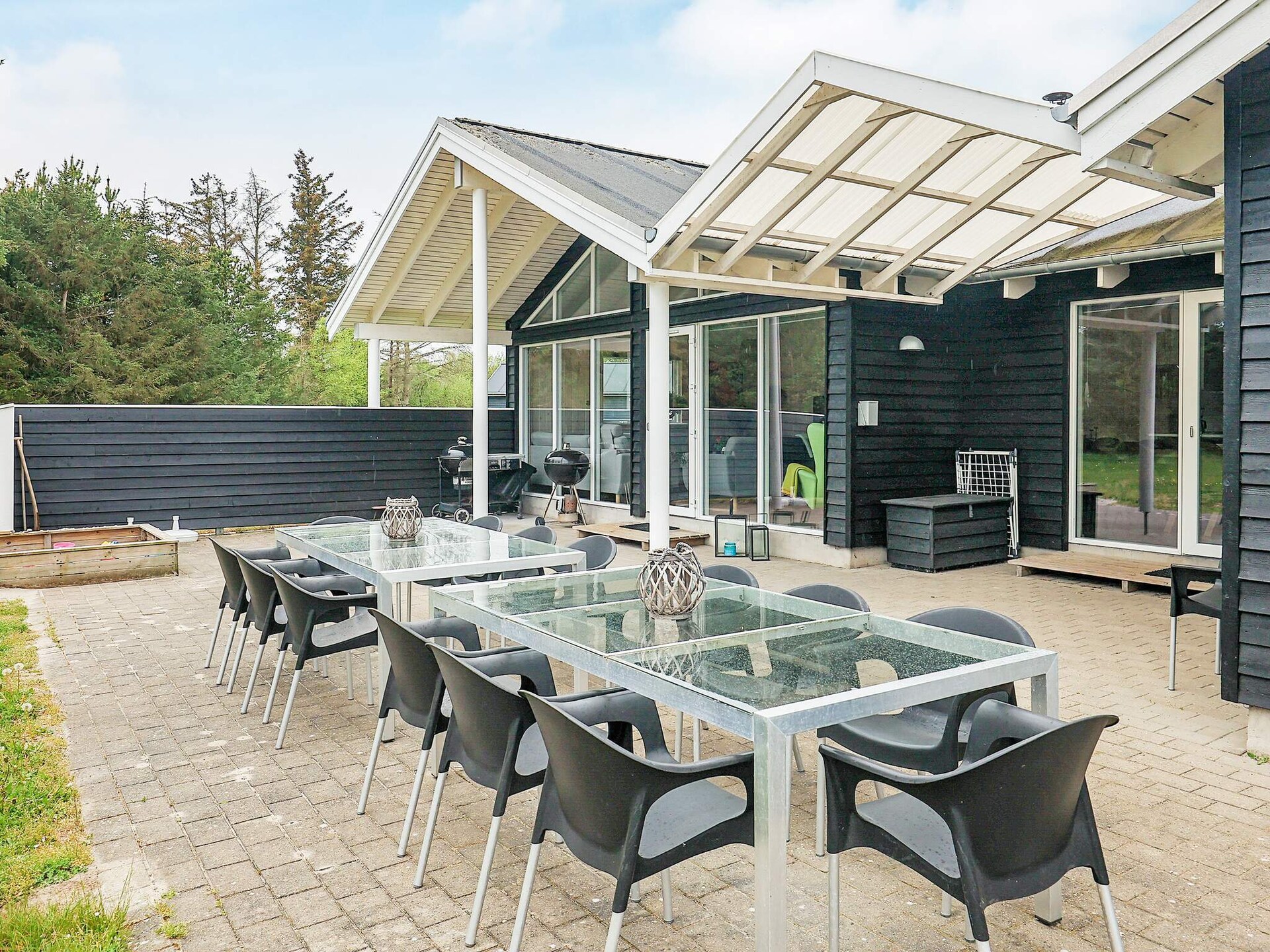Groots vakantiehuis voor 18 personen met zwembad en activiteitenruimte, 350m van zee - foto 2