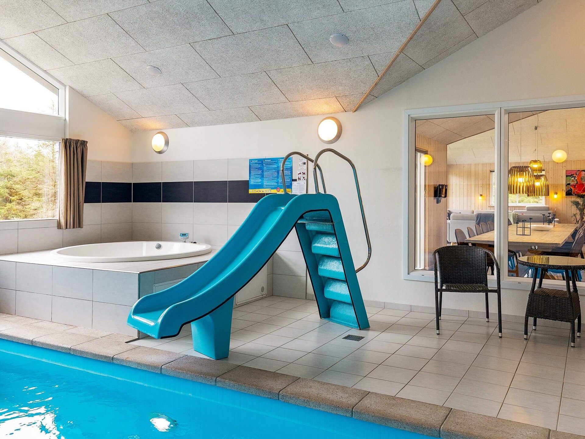 Groots vakantiehuis voor 18 personen met zwembad en activiteitenruimte, 350m van zee - foto 22