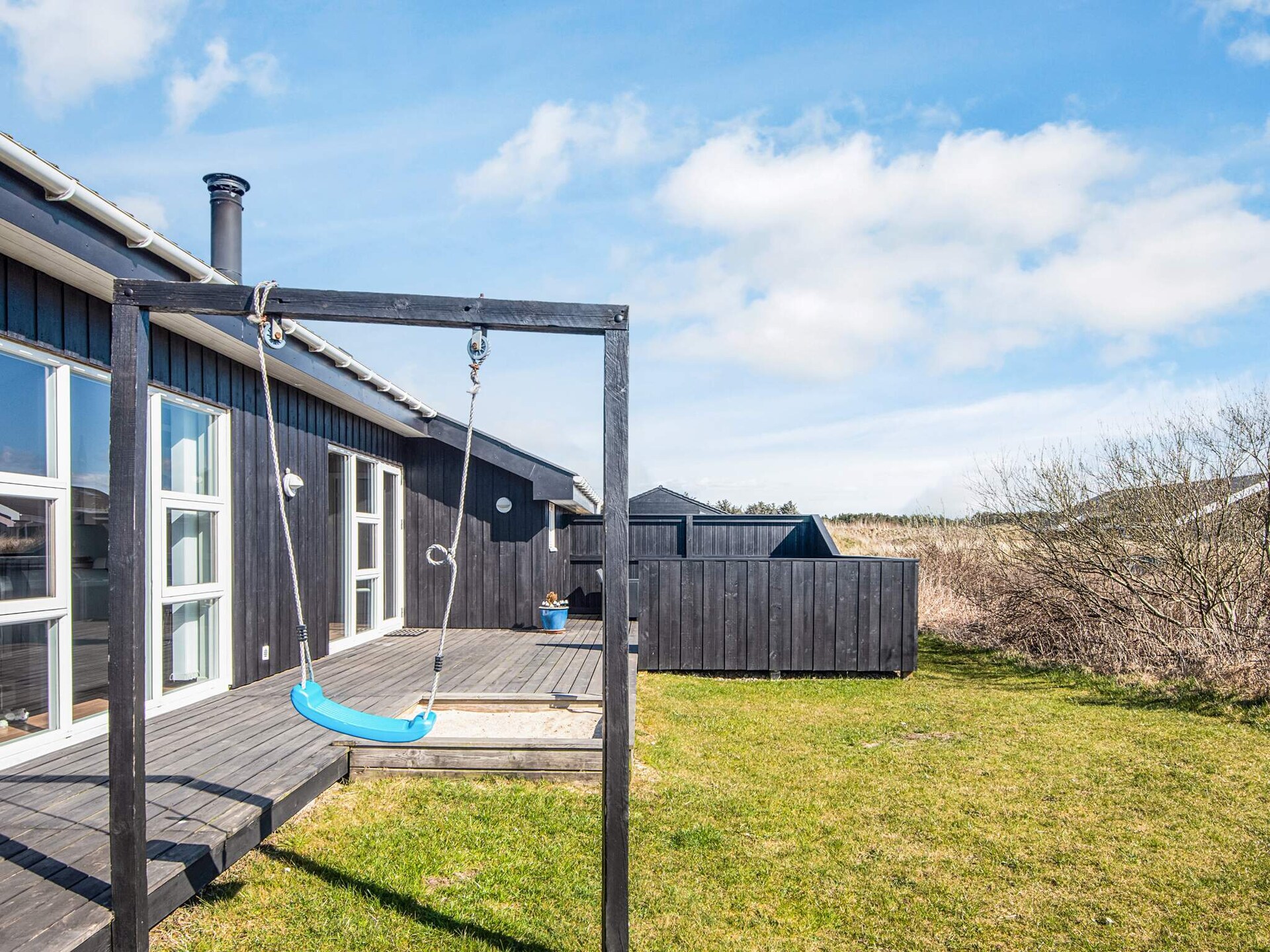 Lichtrijk vakantiehuis op duinperceel bij Tornby Strand - foto 31