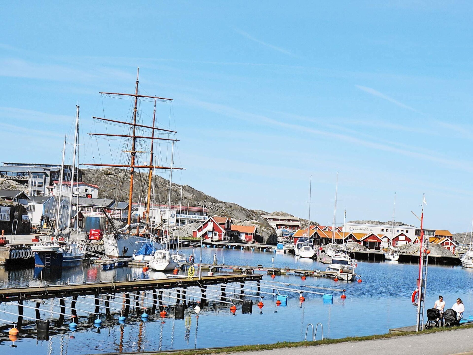 Stijlvol vakantiehuis aan de haven met zeezicht in Skärhamn, op 30 meter van het water - foto 10