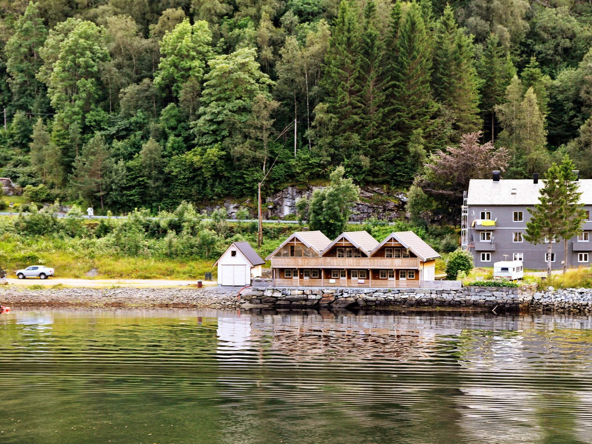 Vakantiehuis aan Sognefjord met eigen vissteiger in Leirvik - foto 3