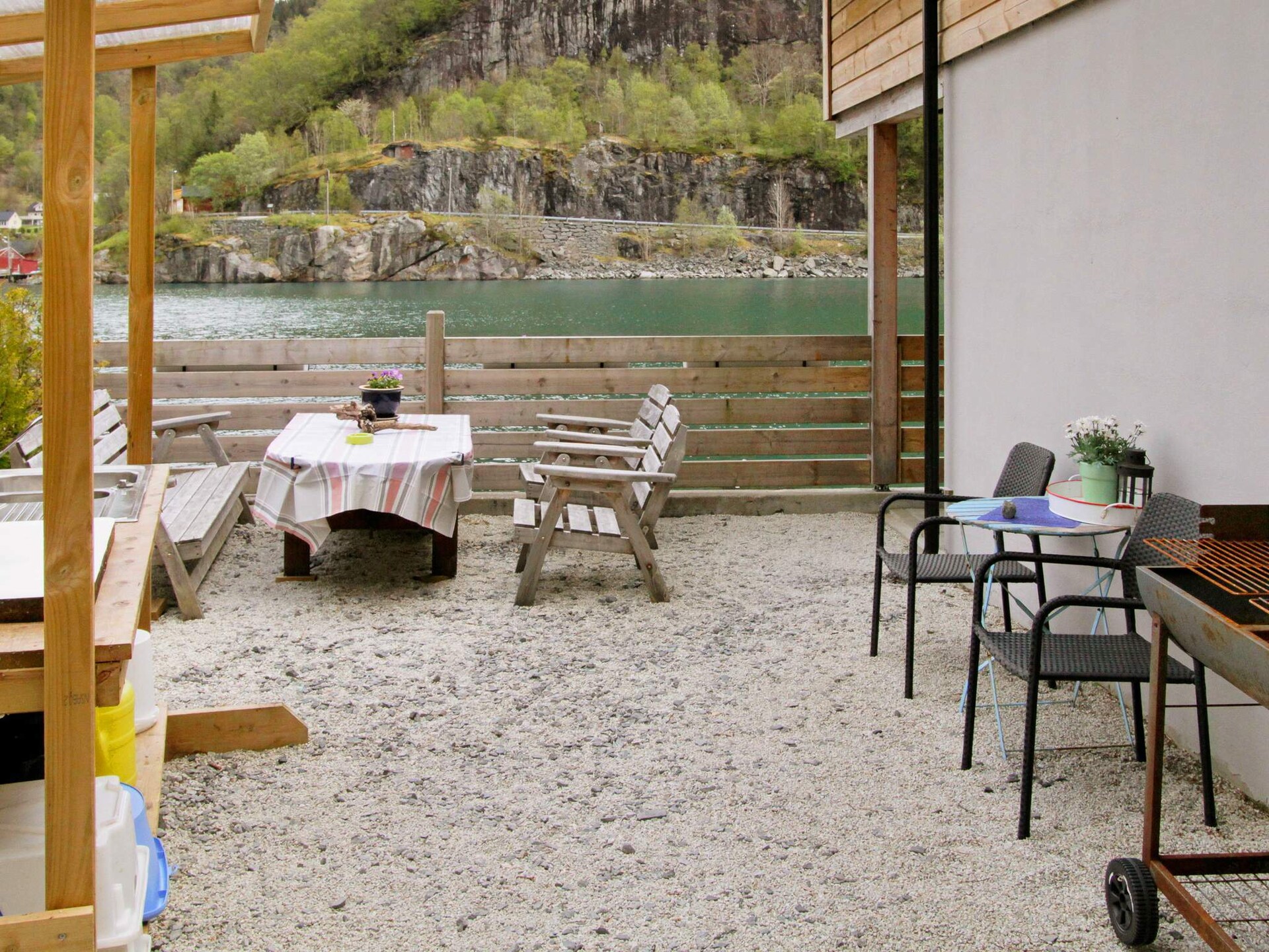 Vakantiehuis aan Sognefjord met eigen vissteiger in Leirvik - foto 11