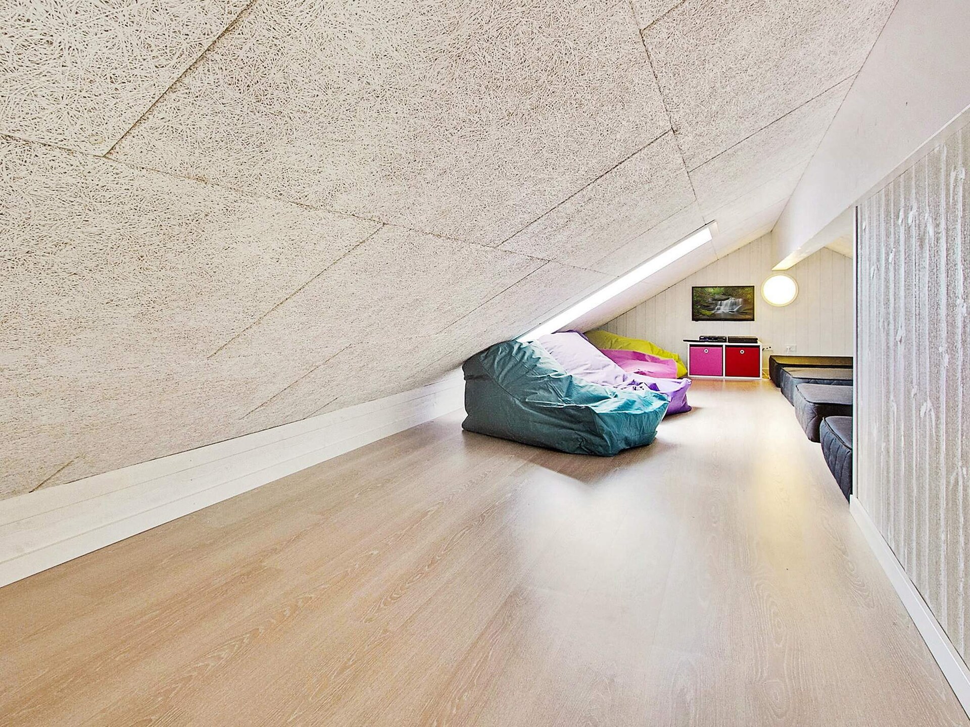 Groots vakantiehuis met zwembad, sauna & activiteiten op 700m van zee - foto 38