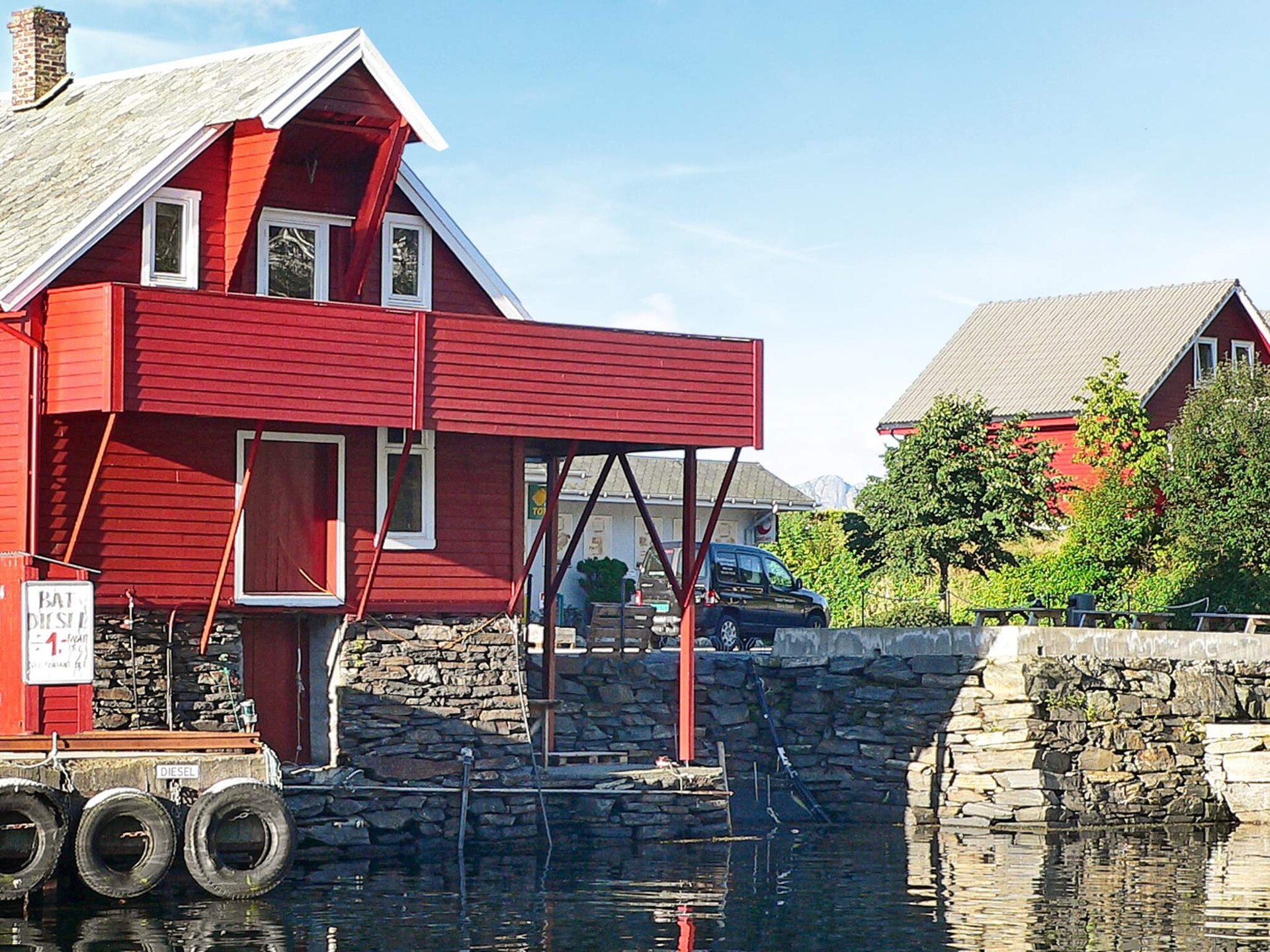 Sfeervol vakantiehuis in Sørbøvåg met panoramisch fjordzicht - foto 1