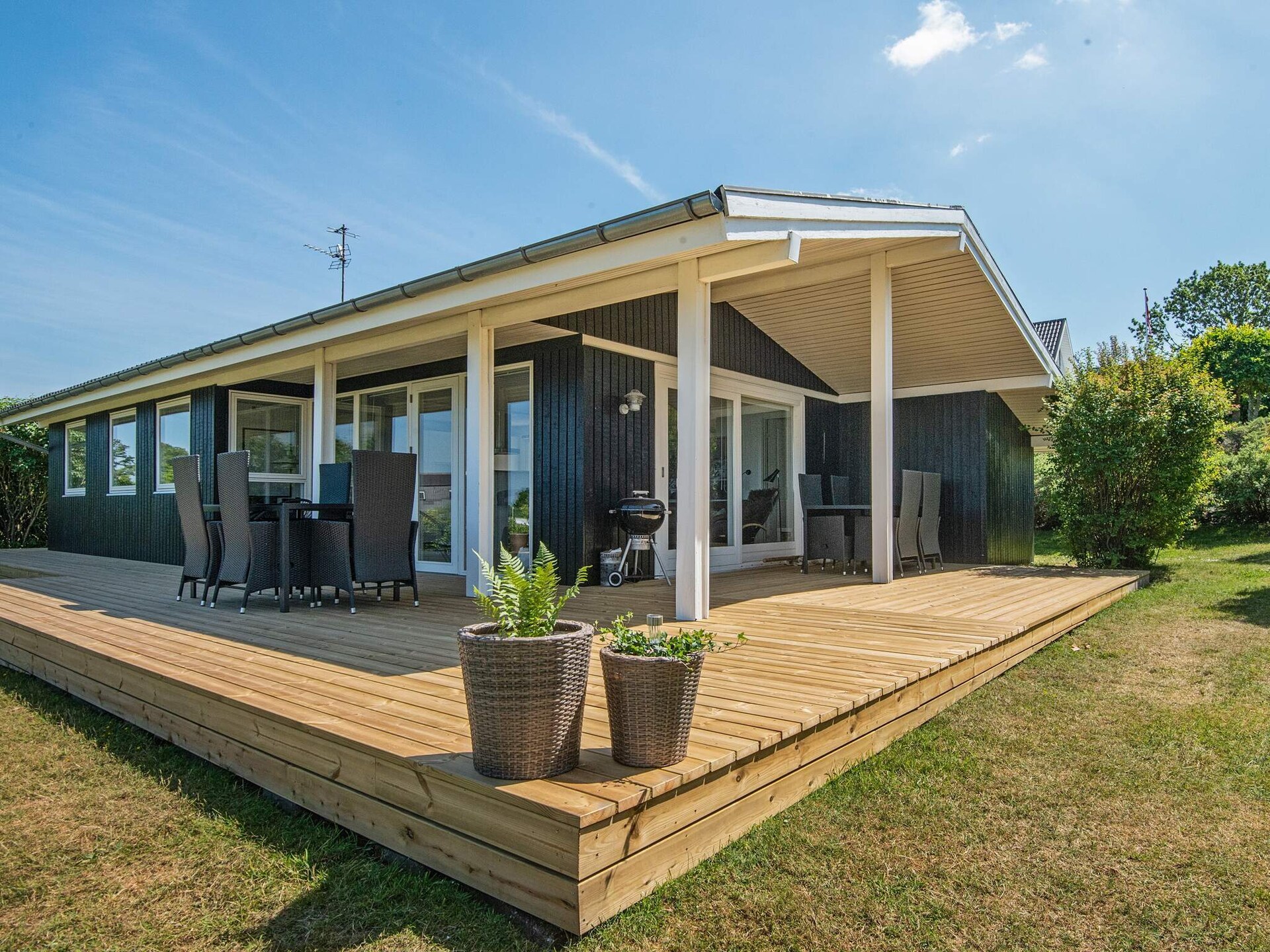 Vrijstaand vakantiehuis met uniek zeezicht op 200m van het strand in Allingåbro - foto 3