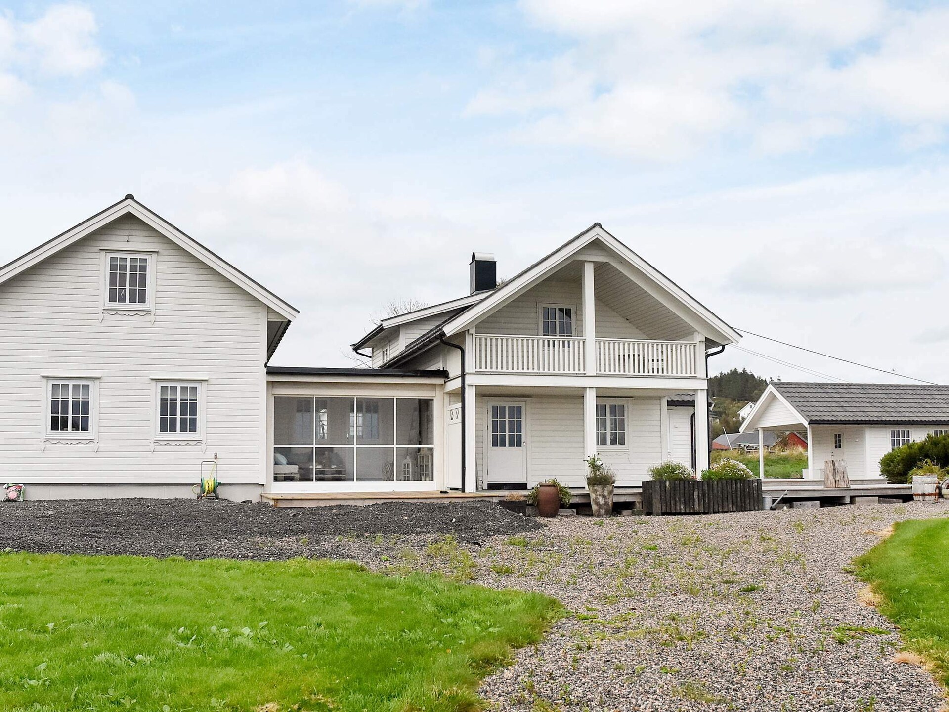 Luxe vakantiehuis aan de Noorse kust met privéstrand en activiteitenruimte - foto 3