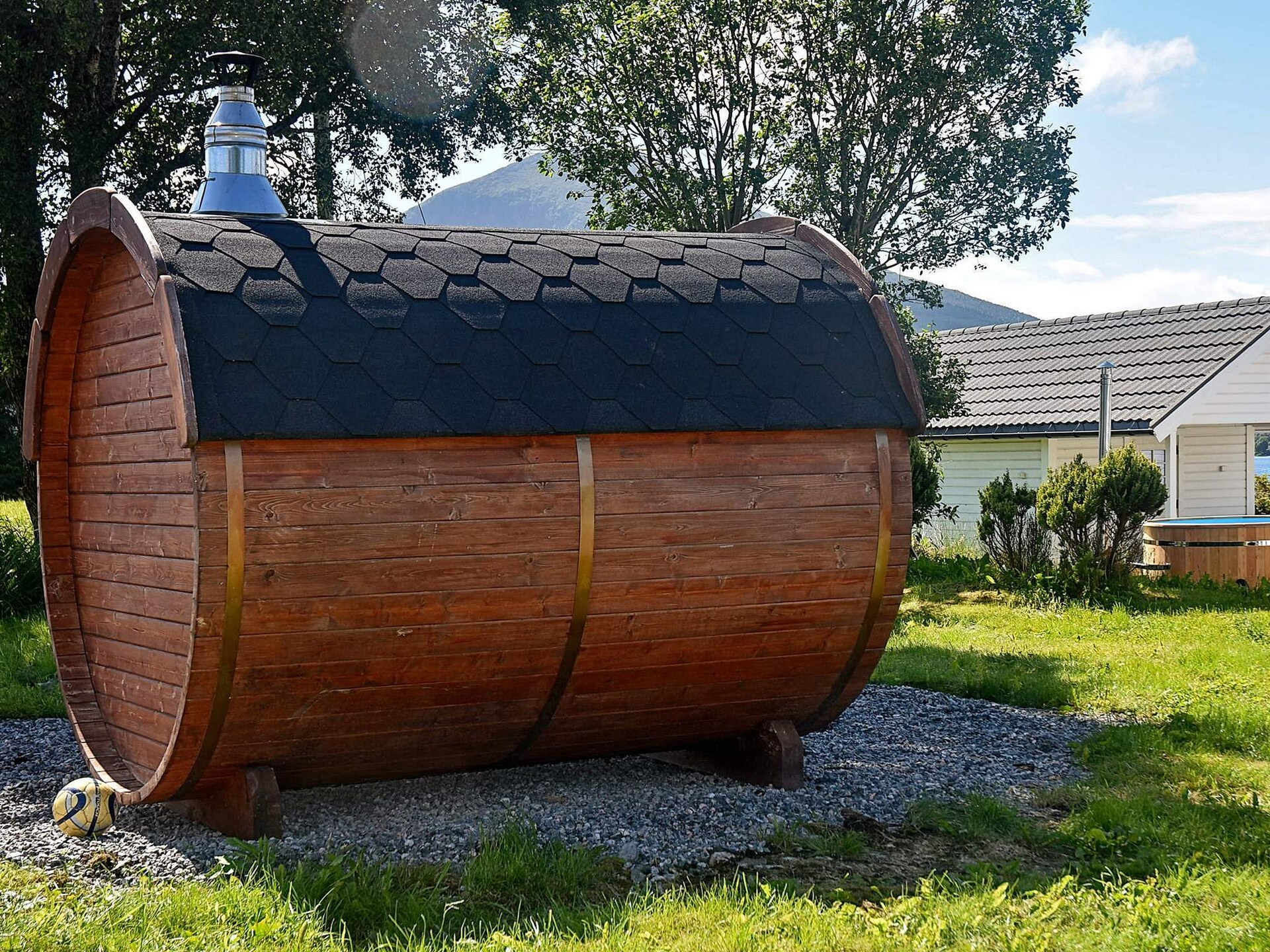 Luxe vakantiehuis aan de Noorse kust met privéstrand en activiteitenruimte - foto 91