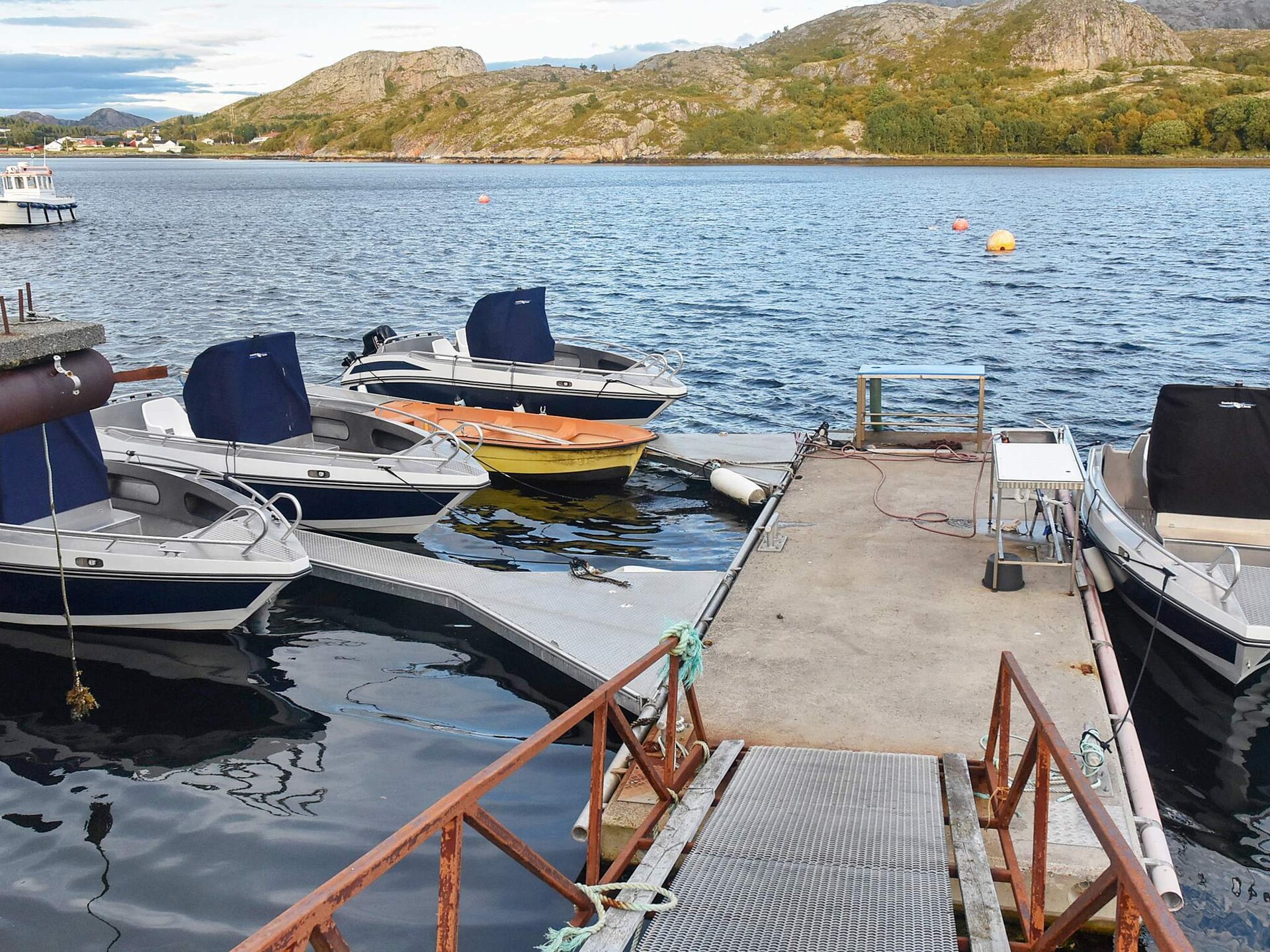 Comfortabel appartement aan de fjord in Oksvoll met bootverhuur - foto 37