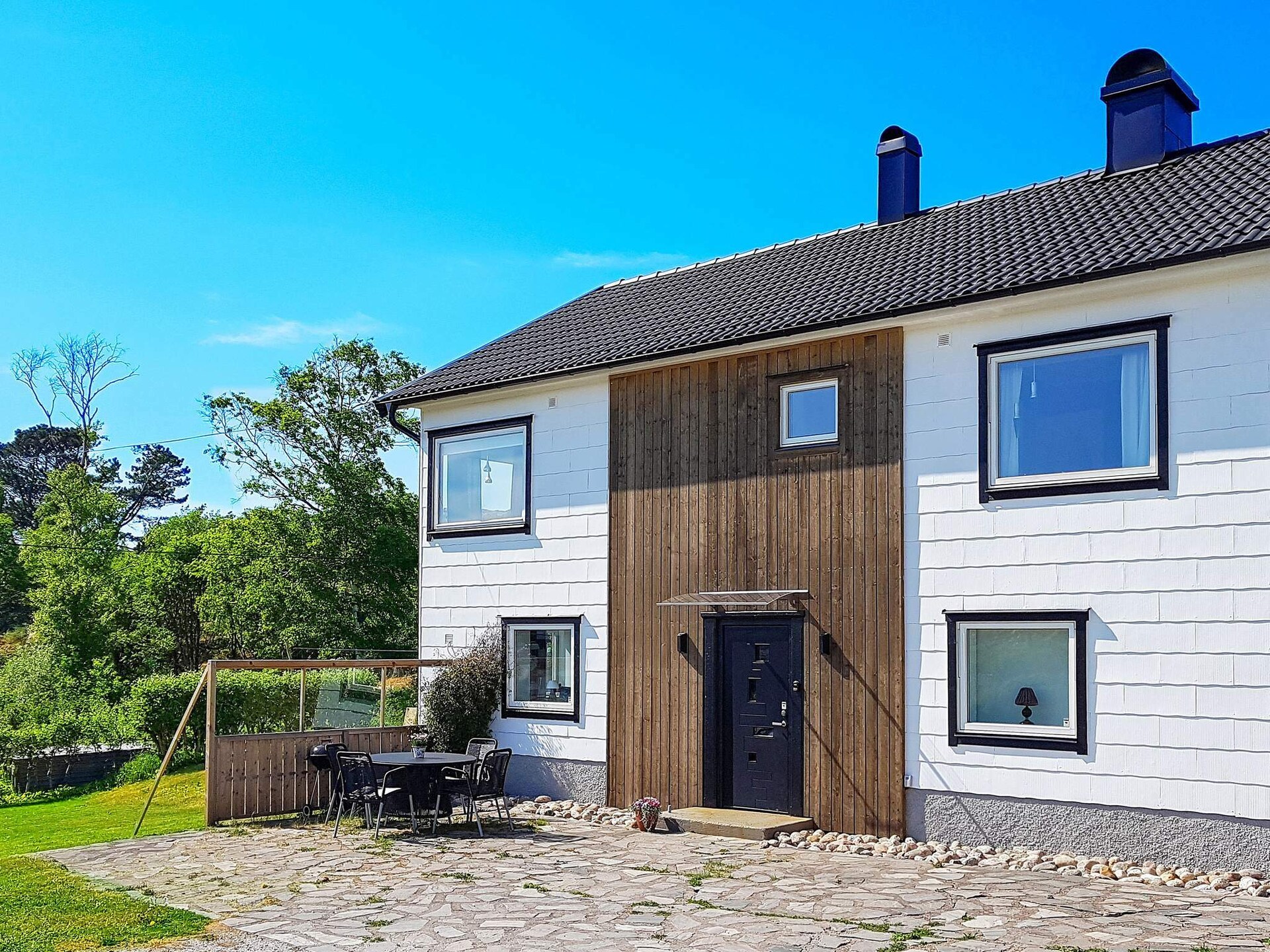 Lichte vakantiewoning met zeezicht en whirlpool op Orust - foto 2