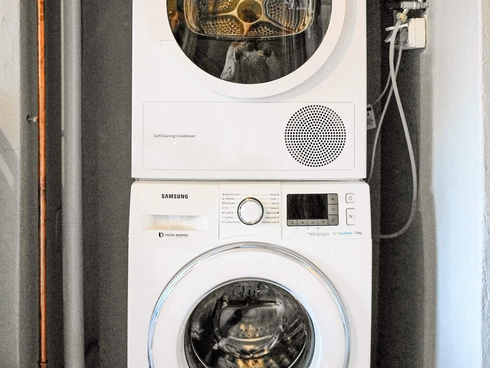 Lichte vakantiewoning met zeezicht en whirlpool op Orust - foto 19