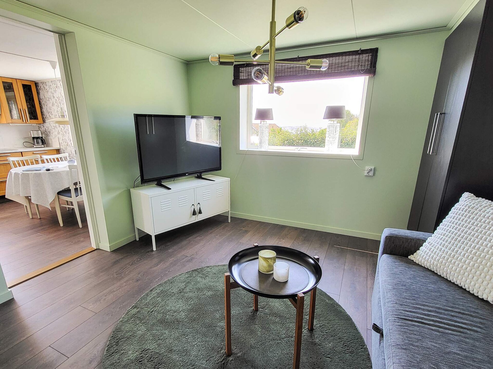 Lichte vakantiewoning met zeezicht en whirlpool op Orust - foto 13