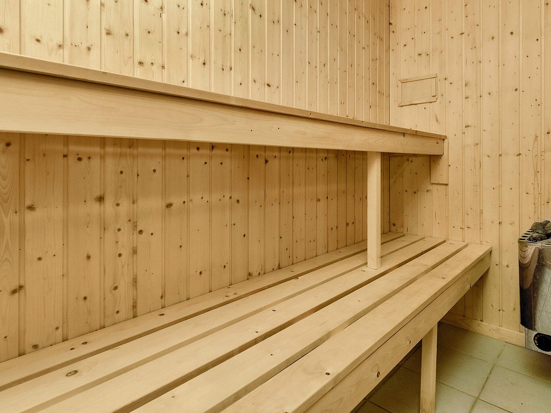 Licht vakantiehuis met sauna, whirlpool & tuin op 500m van zee - foto 30