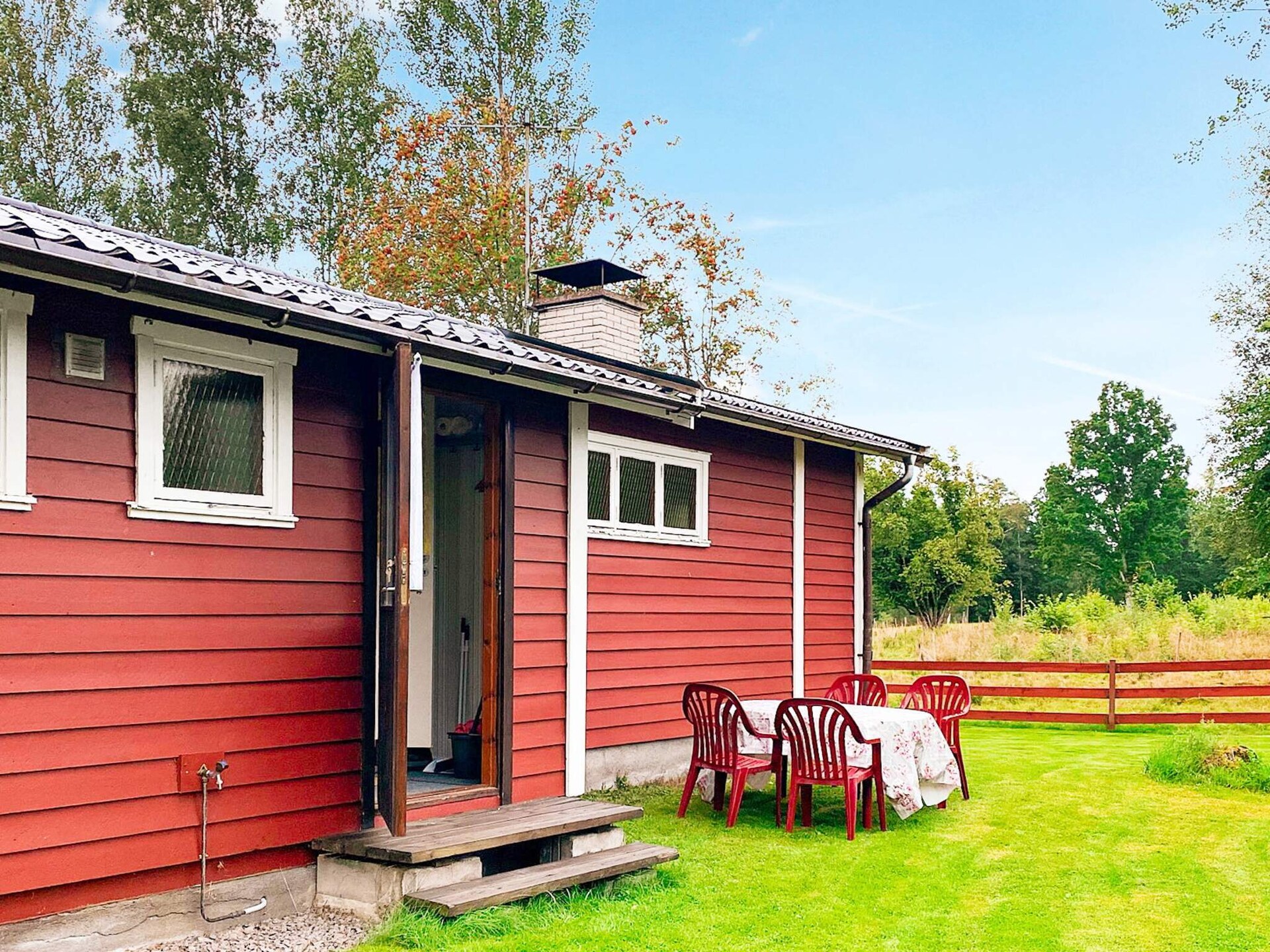 Sfeervol Zweeds vakantiehuis aan de golfbaan bij Vimmerby - foto 5