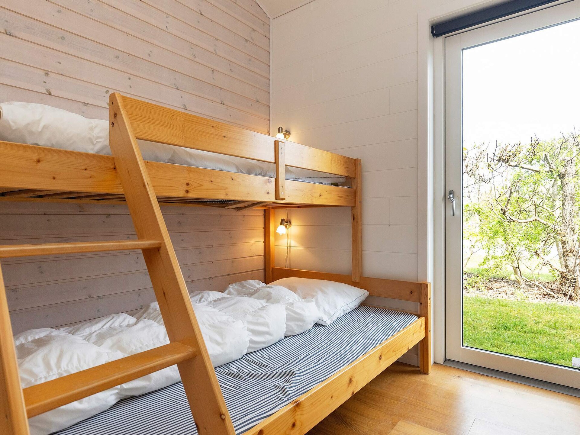 Licht Vakantiehuis met Sauna & Whirlpool op 300m van Zee in Hadsund - foto 31