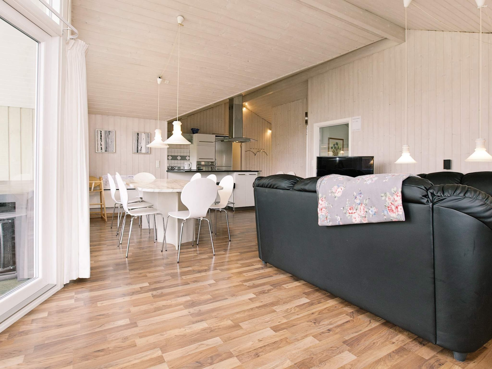 Ruim vakantiehuis met zwembad, sauna en whirlpool op 600m van zee - foto 29