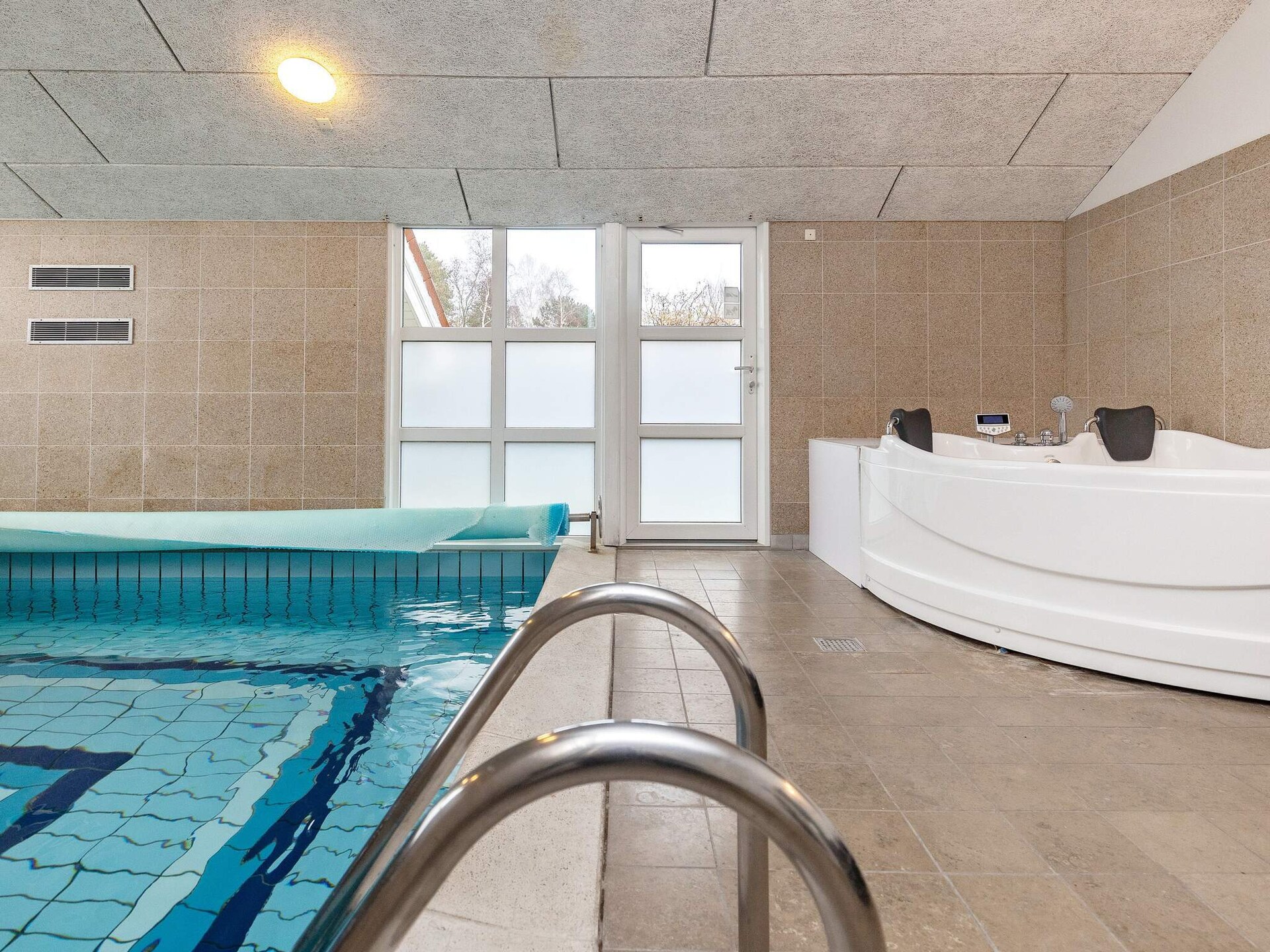 Ruim vakantiehuis met zwembad, sauna en whirlpool op 600m van zee - foto 20