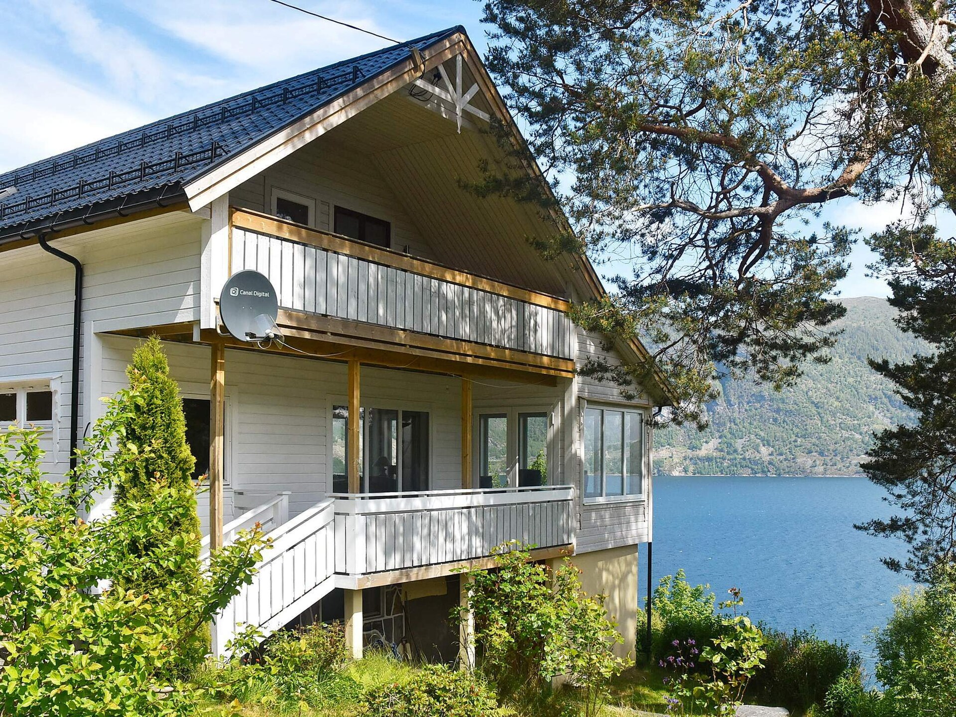 Panoramisch vakantiehuis met fjordzicht, sauna en buiten-jacuzzi bij Folkestad - foto 7