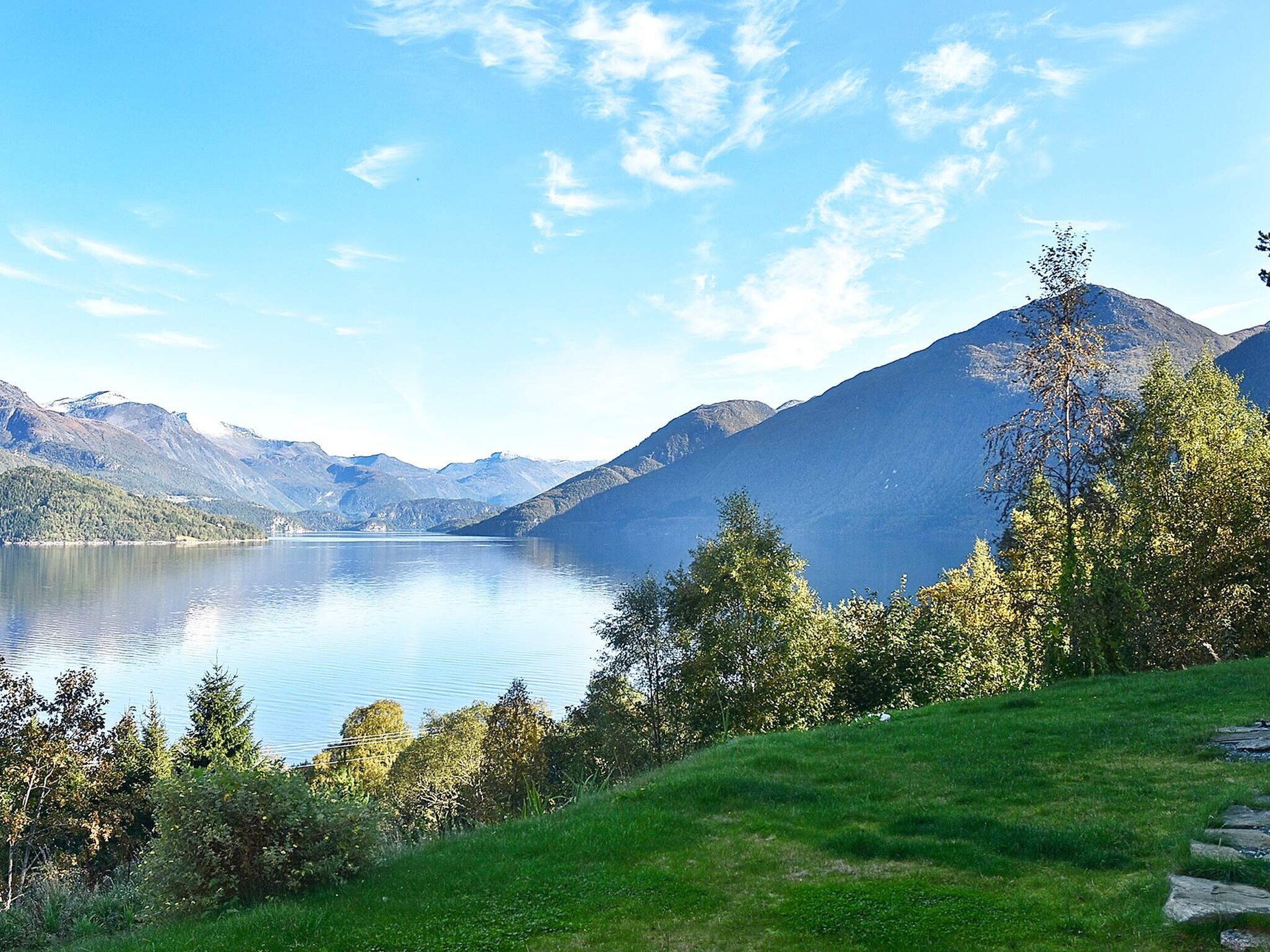Panoramisch vakantiehuis met fjordzicht, sauna en buiten-jacuzzi bij Folkestad - foto 4