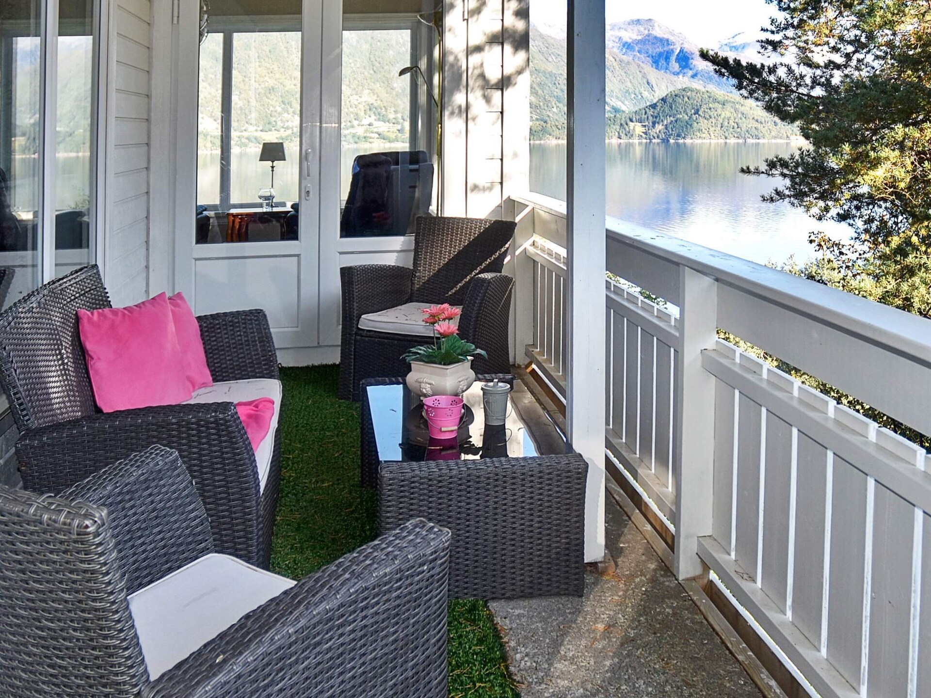 Panoramisch vakantiehuis met fjordzicht, sauna en buiten-jacuzzi bij Folkestad - foto 8