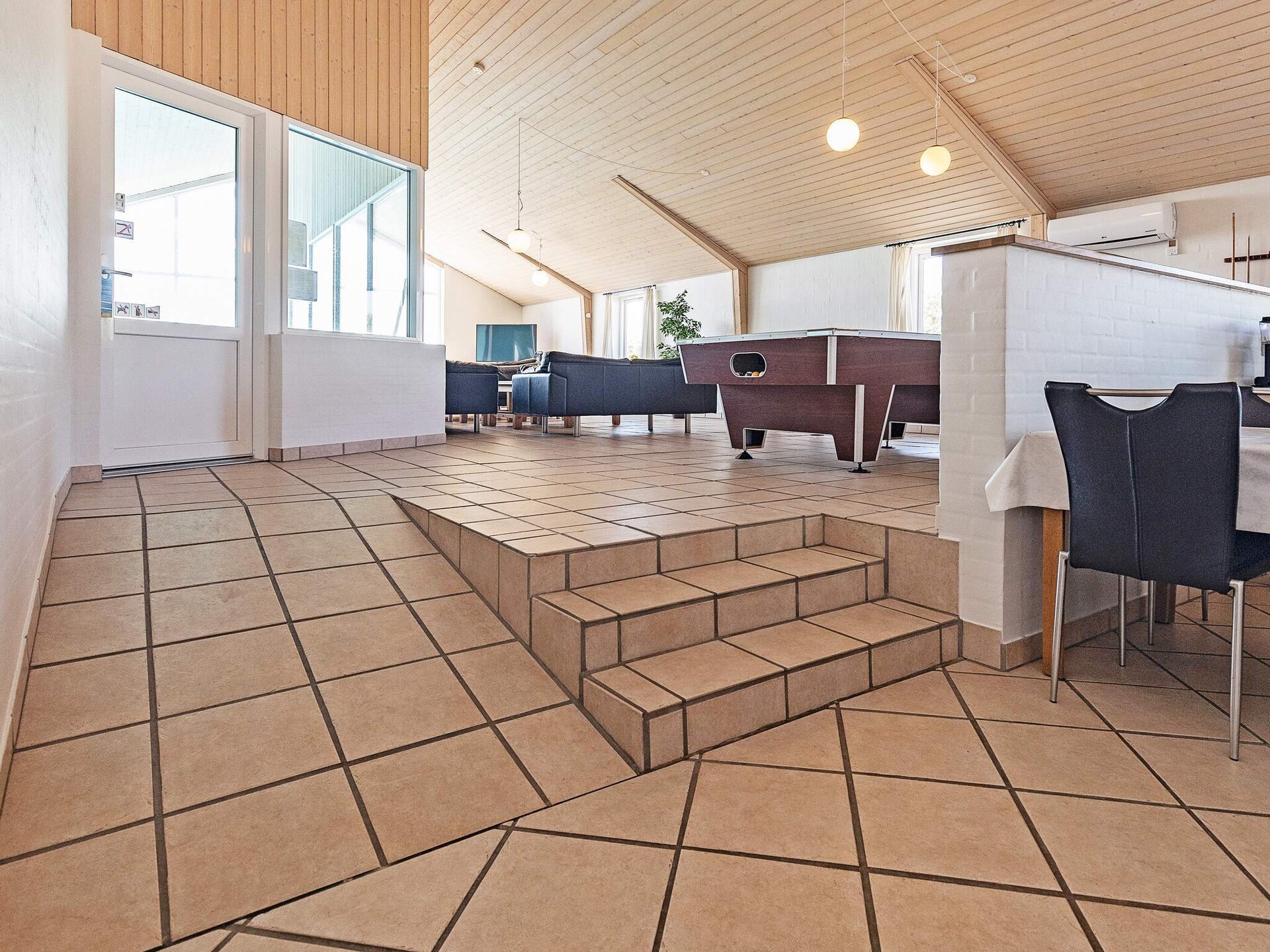 Groot vakantiehuis met panoramisch uitzicht op de Limfjord en privézwembad - foto 19