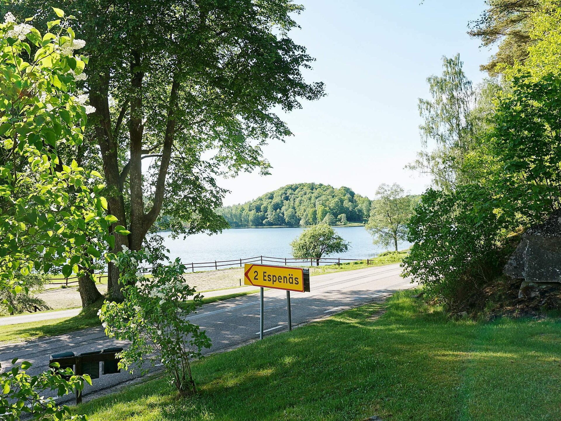 Vrijstaand vakantiehuis met meerzicht op 150m van het water in Ullared - foto 6