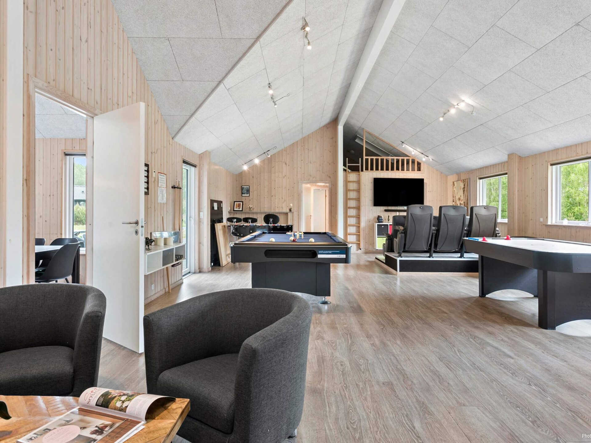 Groot vakantiehuis Marielyst met zwembad, glijbaan en activiteitenruimte - foto 11