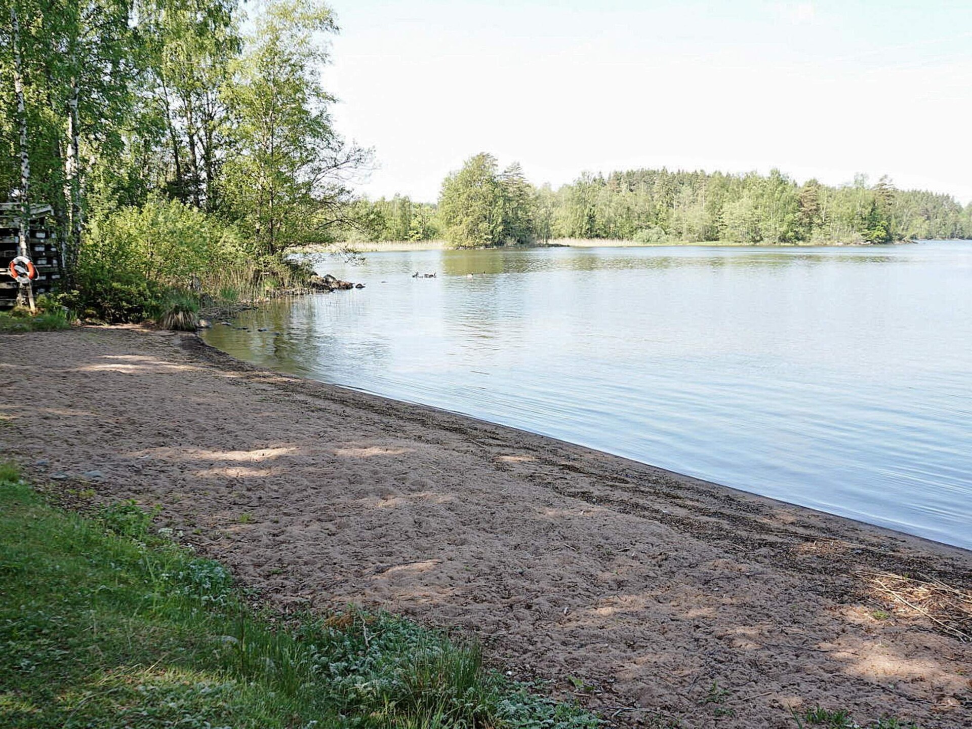 Sfeervol vakantiehuis aan de golfbaan met veranda bij meer op 1,3 km - foto 17
