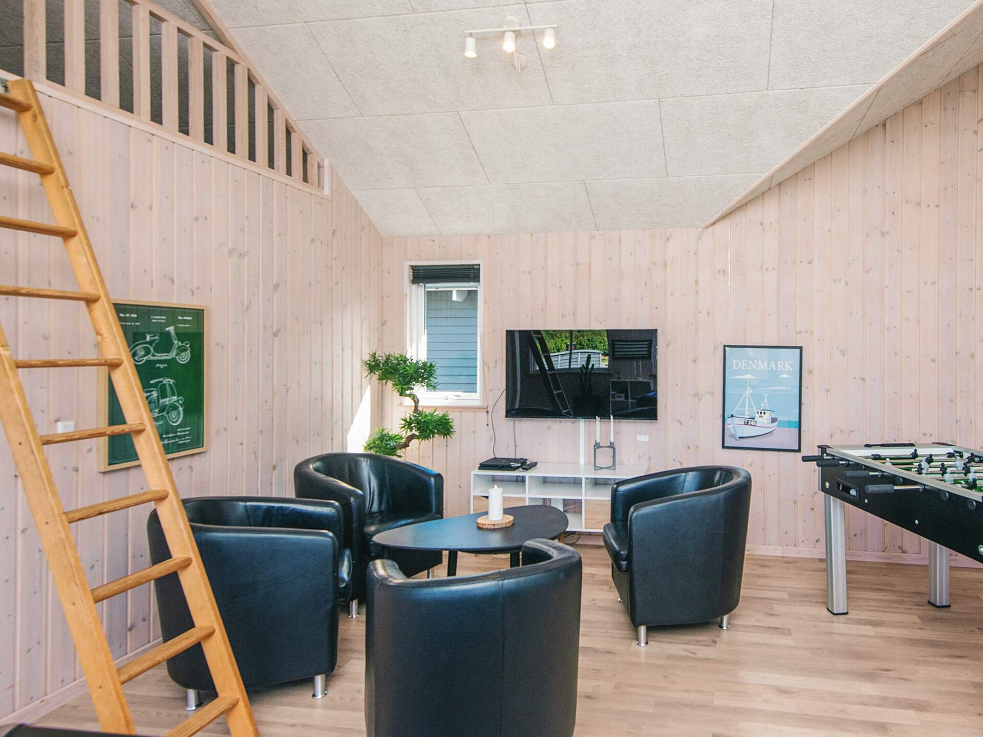 Groots vakantiehuis voor 18 personen met zwembad en activiteitenruimte in Blåvand - foto 23