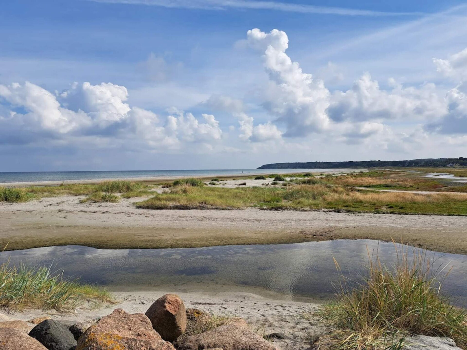 Vrijstaand vakantiehuis met Kattegat-uitzicht op 200m van zee in Glesborg - foto 9