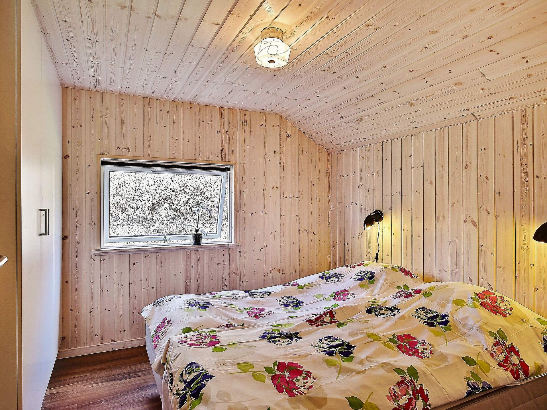 Ruim vakantiehuis voor 14 personen met zwembad, sauna en activiteitenruimte op 900m van zee in Hornbæk - foto 35