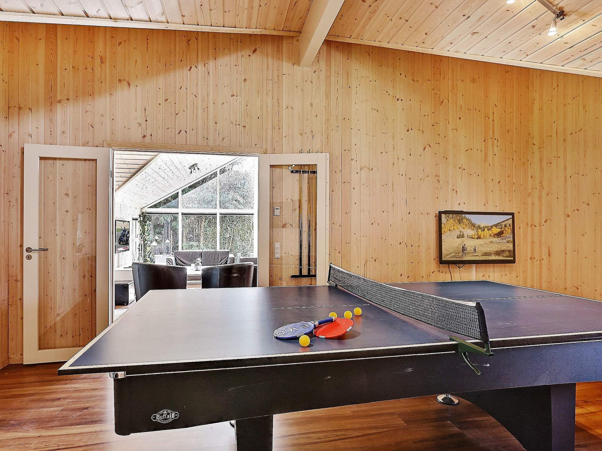 Ruim vakantiehuis voor 14 personen met zwembad, sauna en activiteitenruimte op 900m van zee in Hornbæk - foto 36