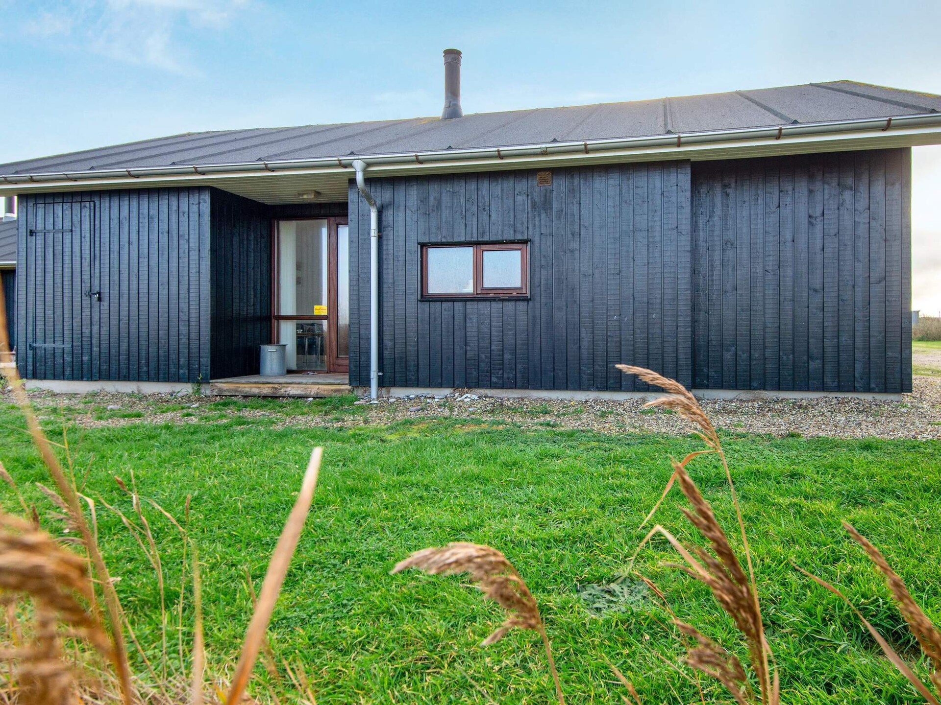 Licht vakantiehuis met sauna en whirlpool op 280m van de zee in Ulfborg - foto 37
