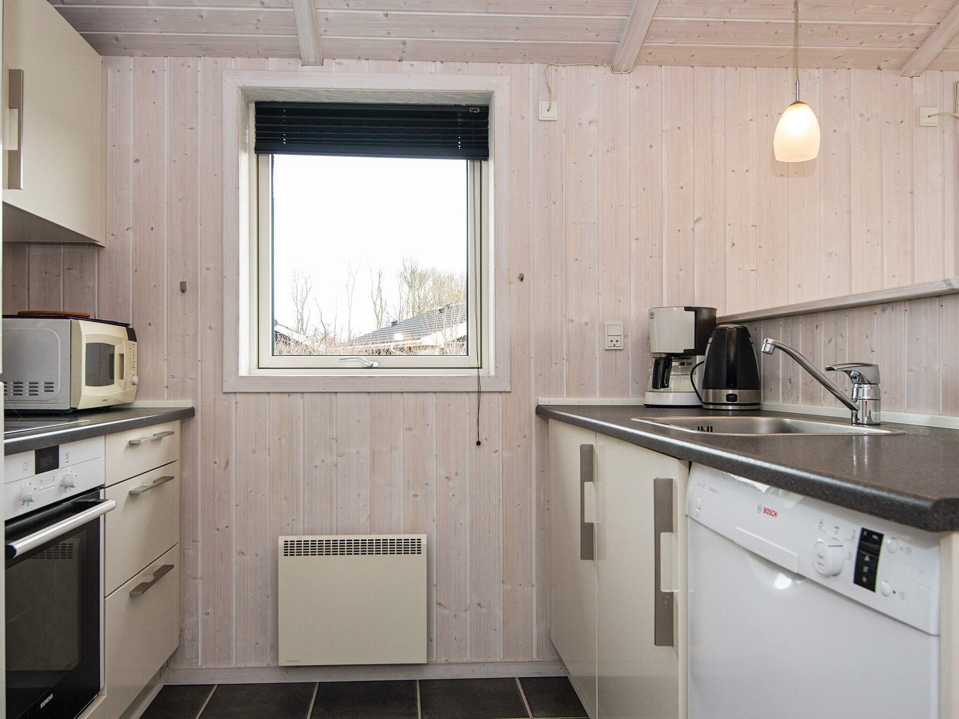 Ruim vakantiehuis met sauna en zonnig terras op 500 meter van zee - foto 5