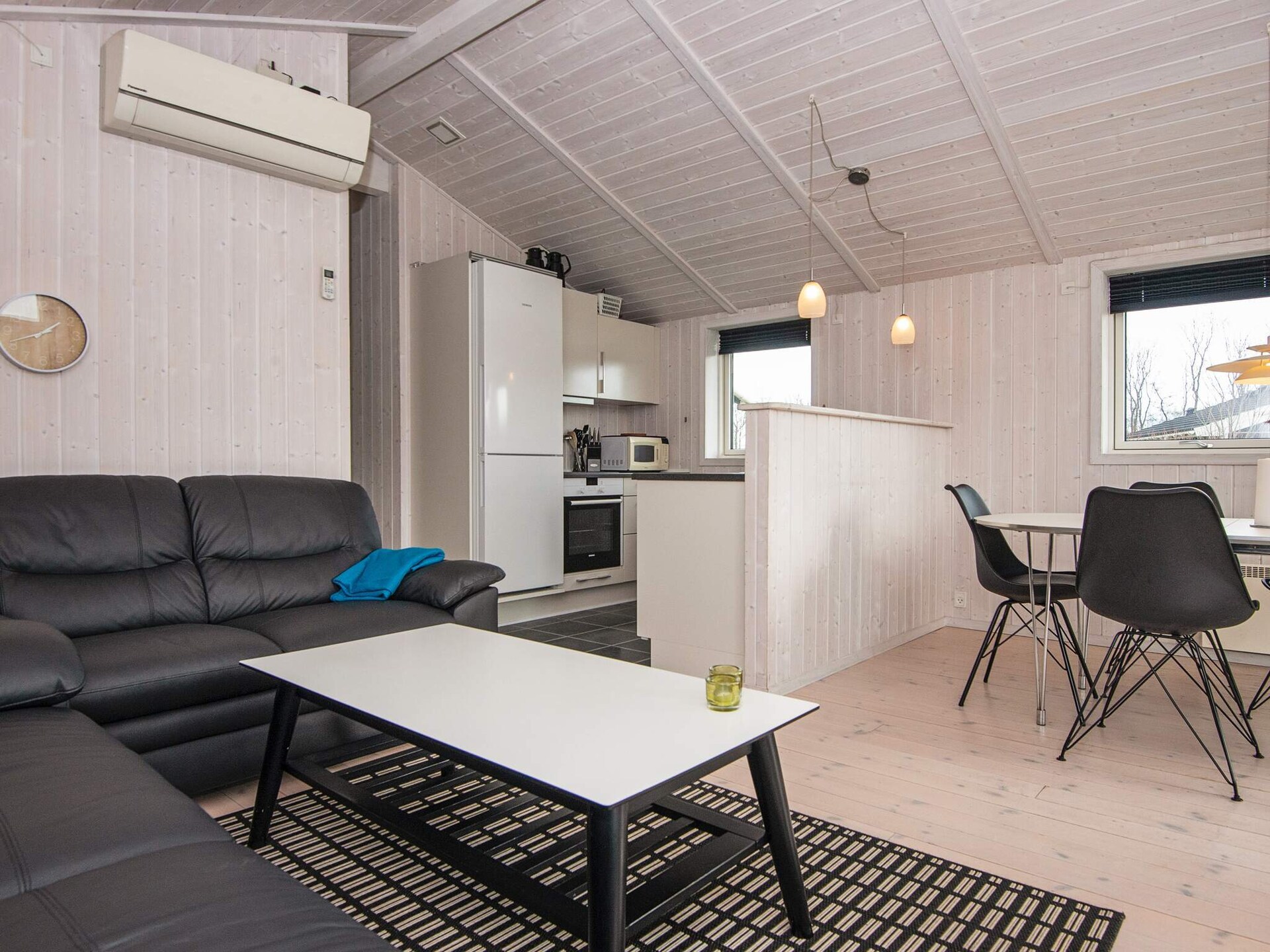 Ruim vakantiehuis met sauna en zonnig terras op 500 meter van zee - foto 7