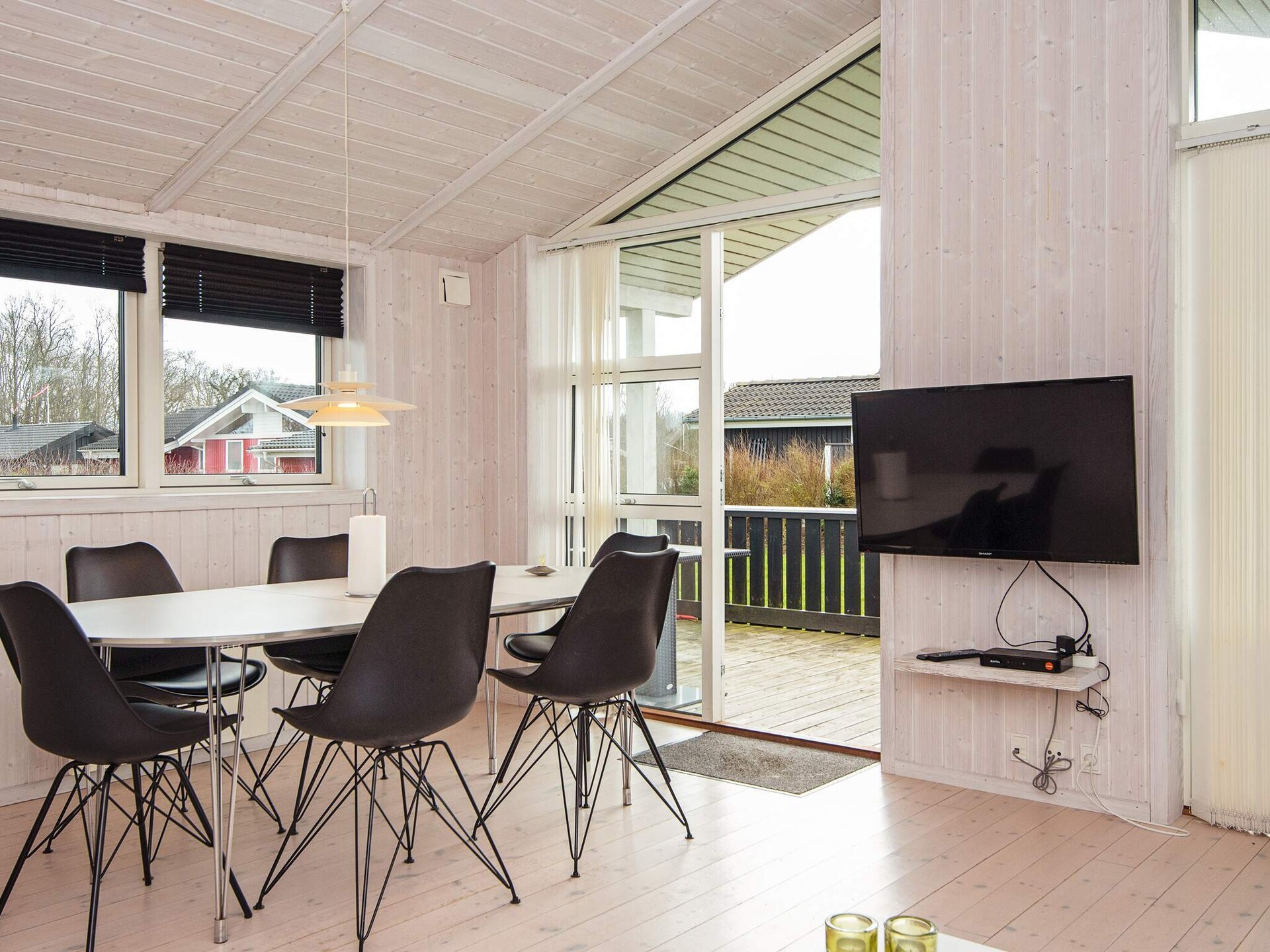 Ruim vakantiehuis met sauna en zonnig terras op 500 meter van zee - foto 9