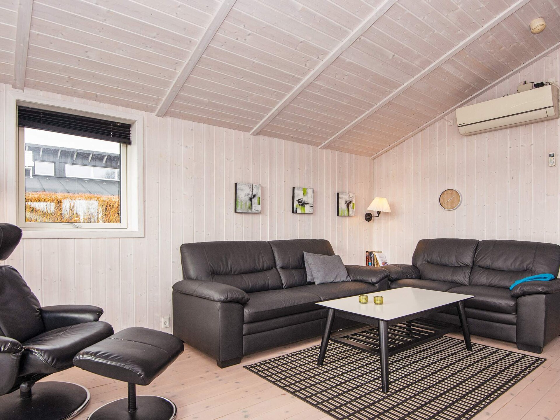 Ruim vakantiehuis met sauna en zonnig terras op 500 meter van zee - foto 14