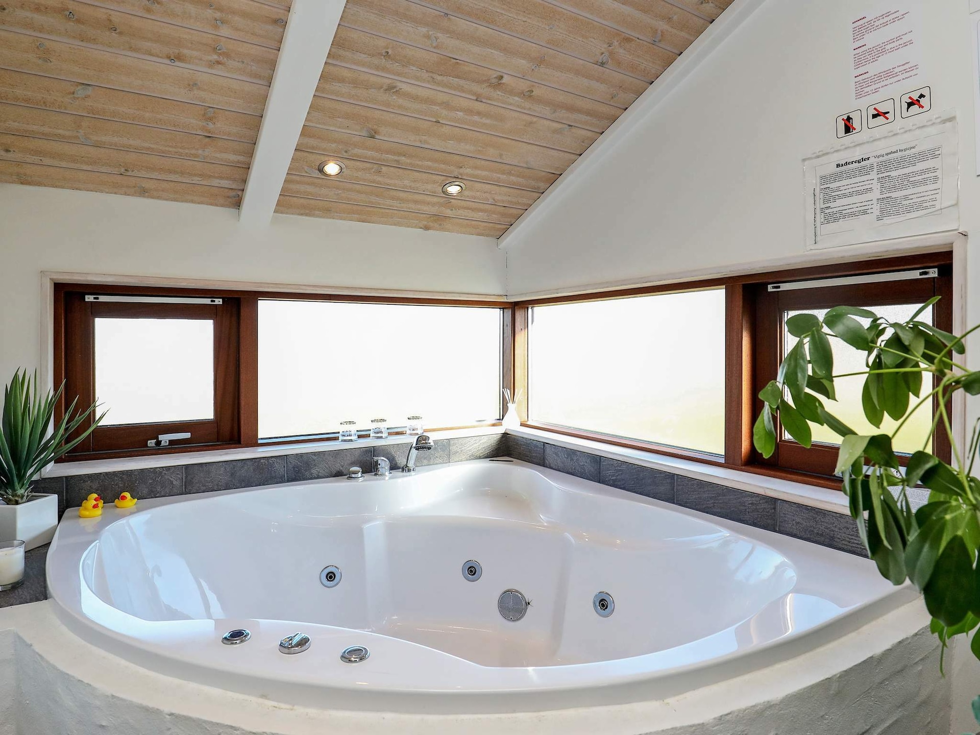 8-persoons vakantiehuis in Hjørring op 450 m van de zee - foto 17