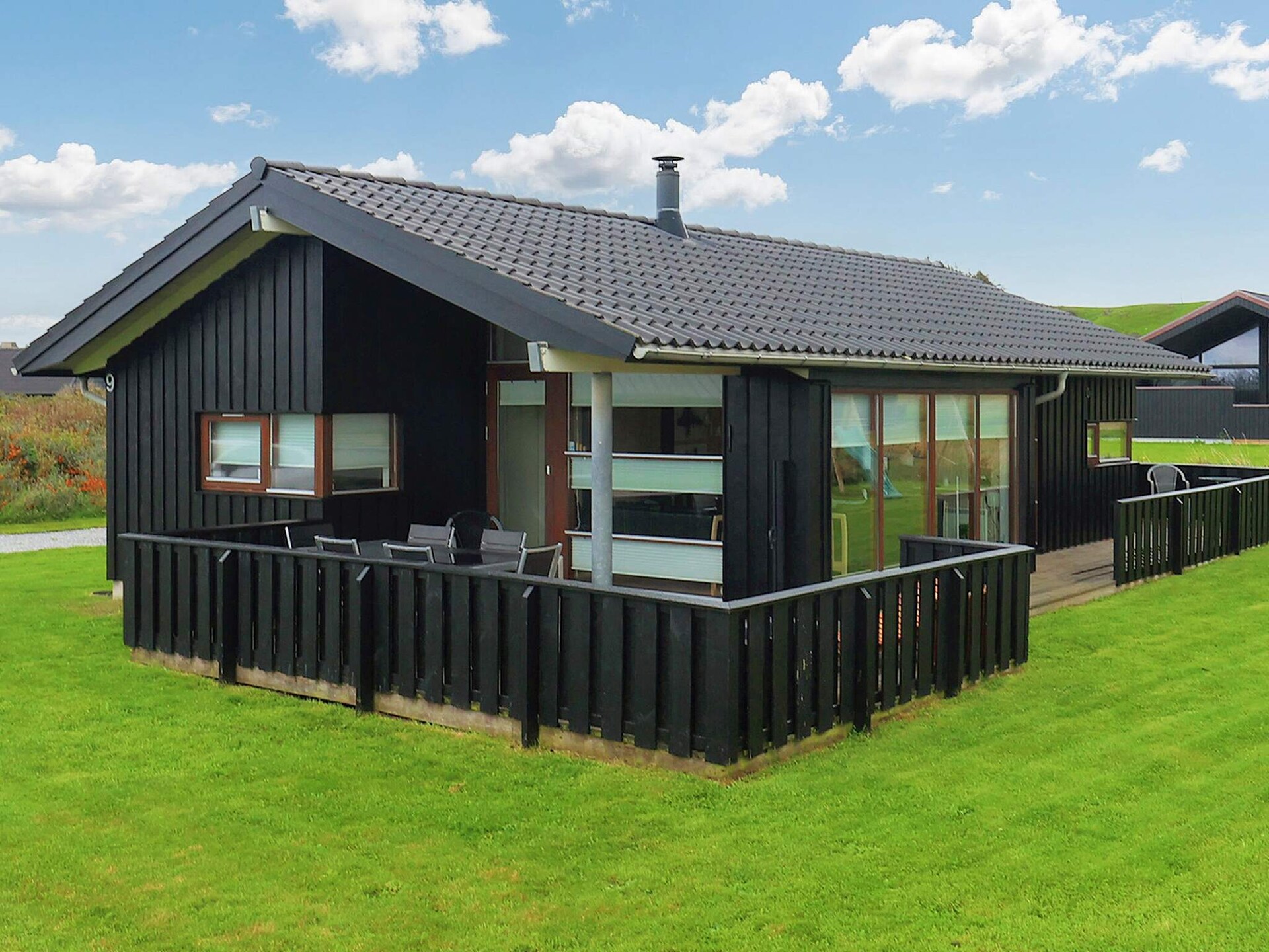 8-persoons vakantiehuis in Hjørring op 450 m van de zee - foto 1