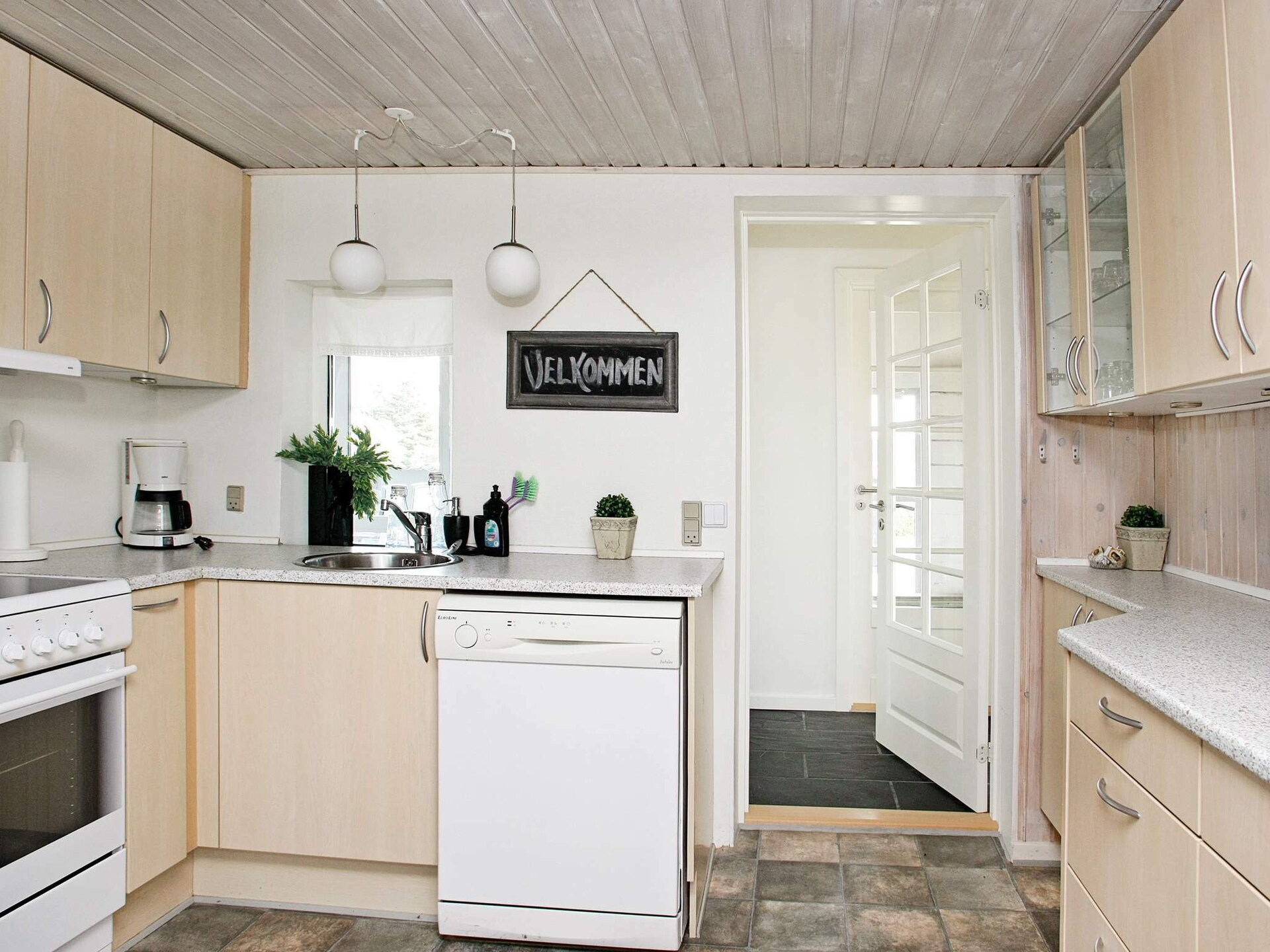 Vrijstaand vakantiehuis met whirlpool, sauna en activiteitenruimte op 700m van zee - foto 24