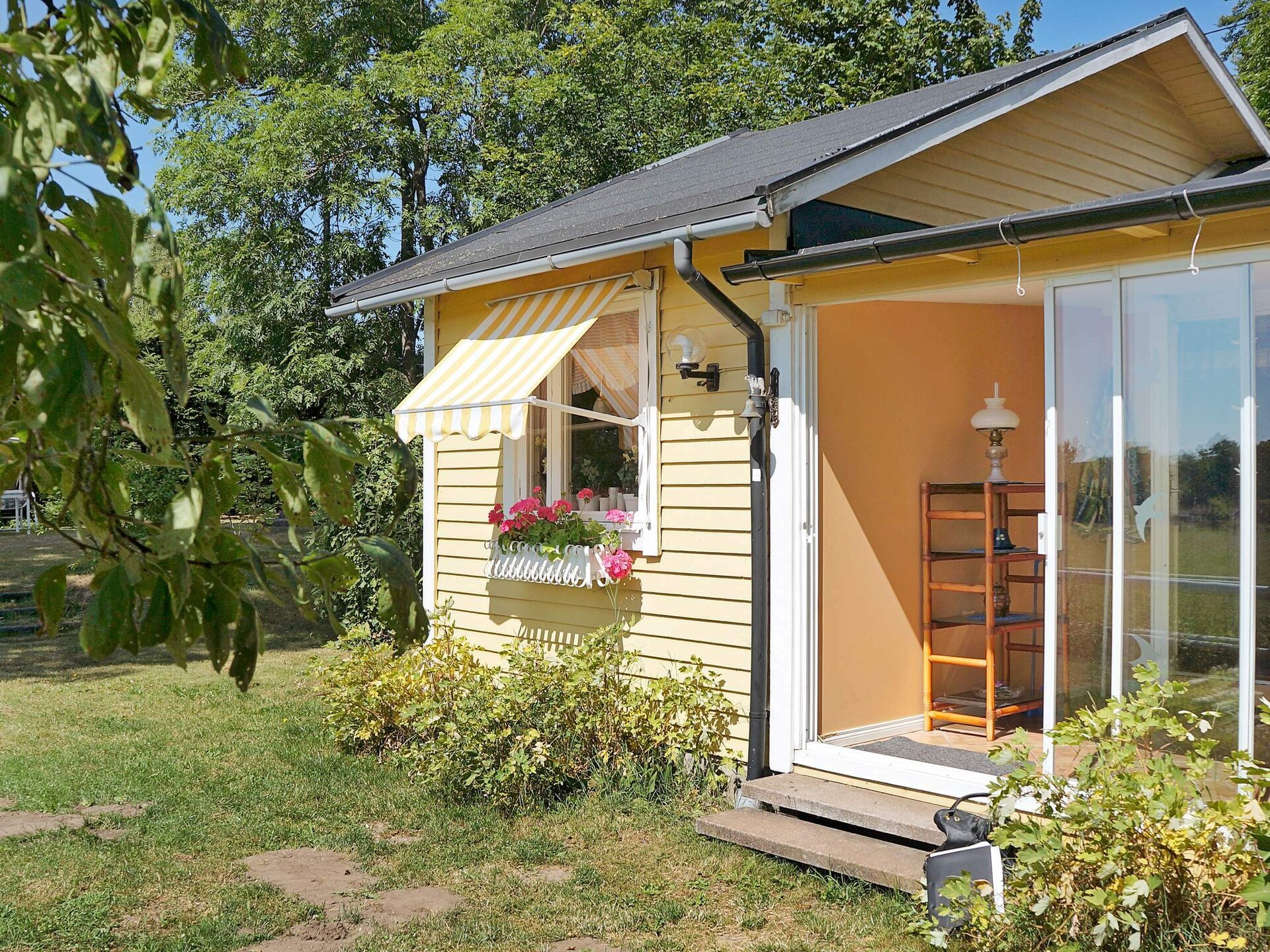 Knus vrijstaand vakantiehuis bij het meer Lursjön met sauna en roeiboot - foto 1