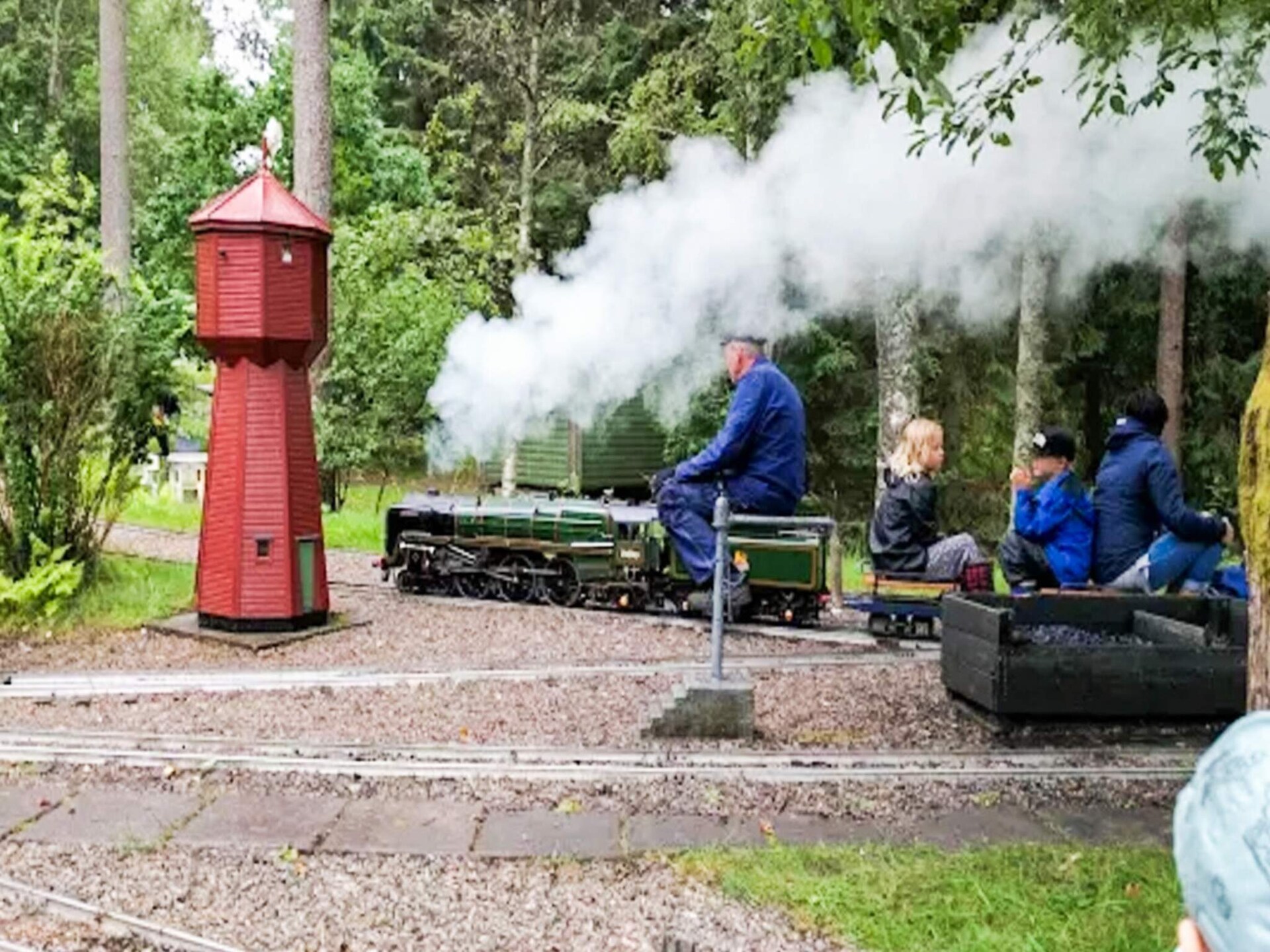 Sfeervol vakantiehuis met uitzicht op bos en meer nabij Borås - foto 10