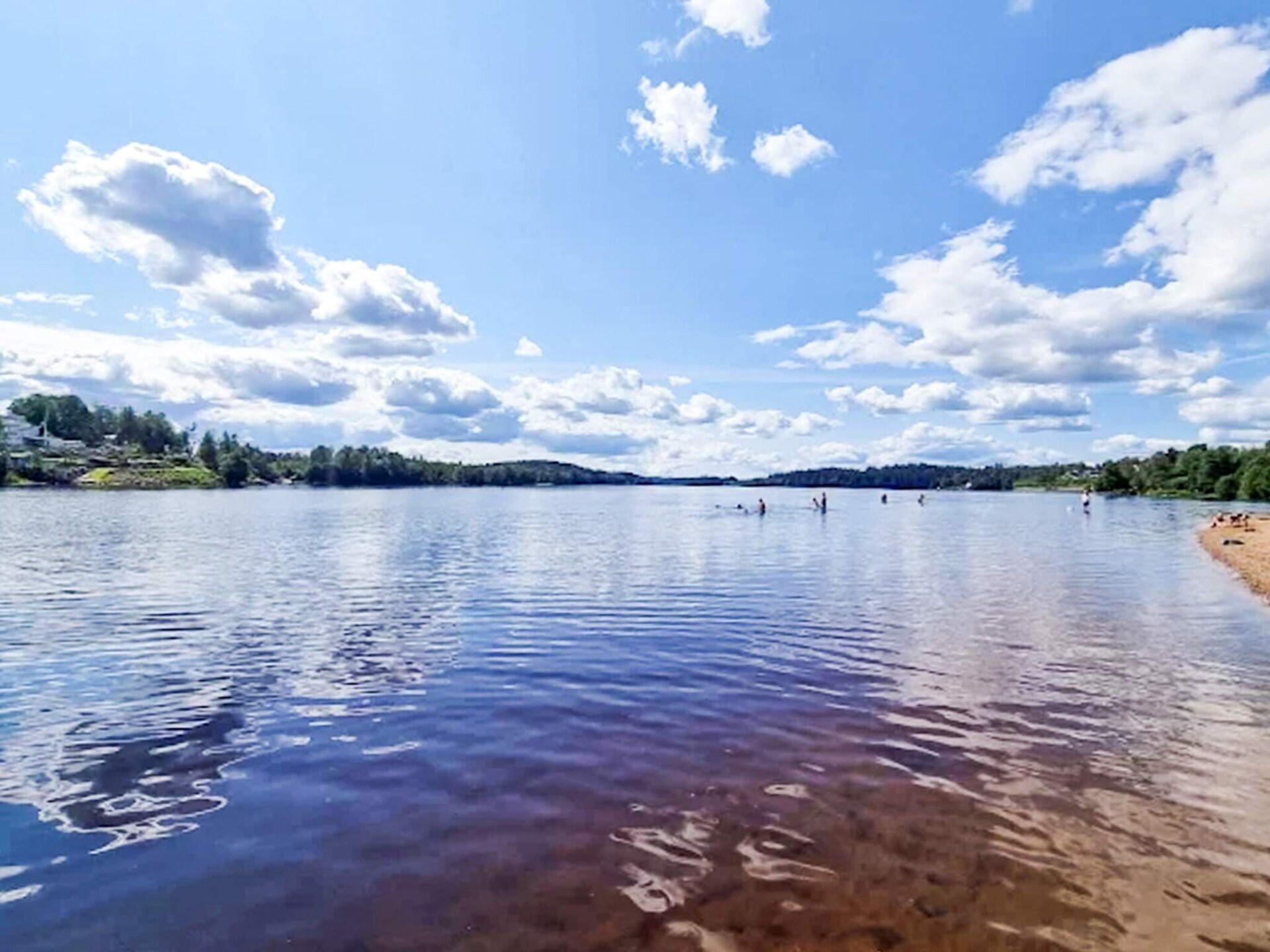 Sfeervol vakantiehuis met uitzicht op bos en meer nabij Borås - foto 23