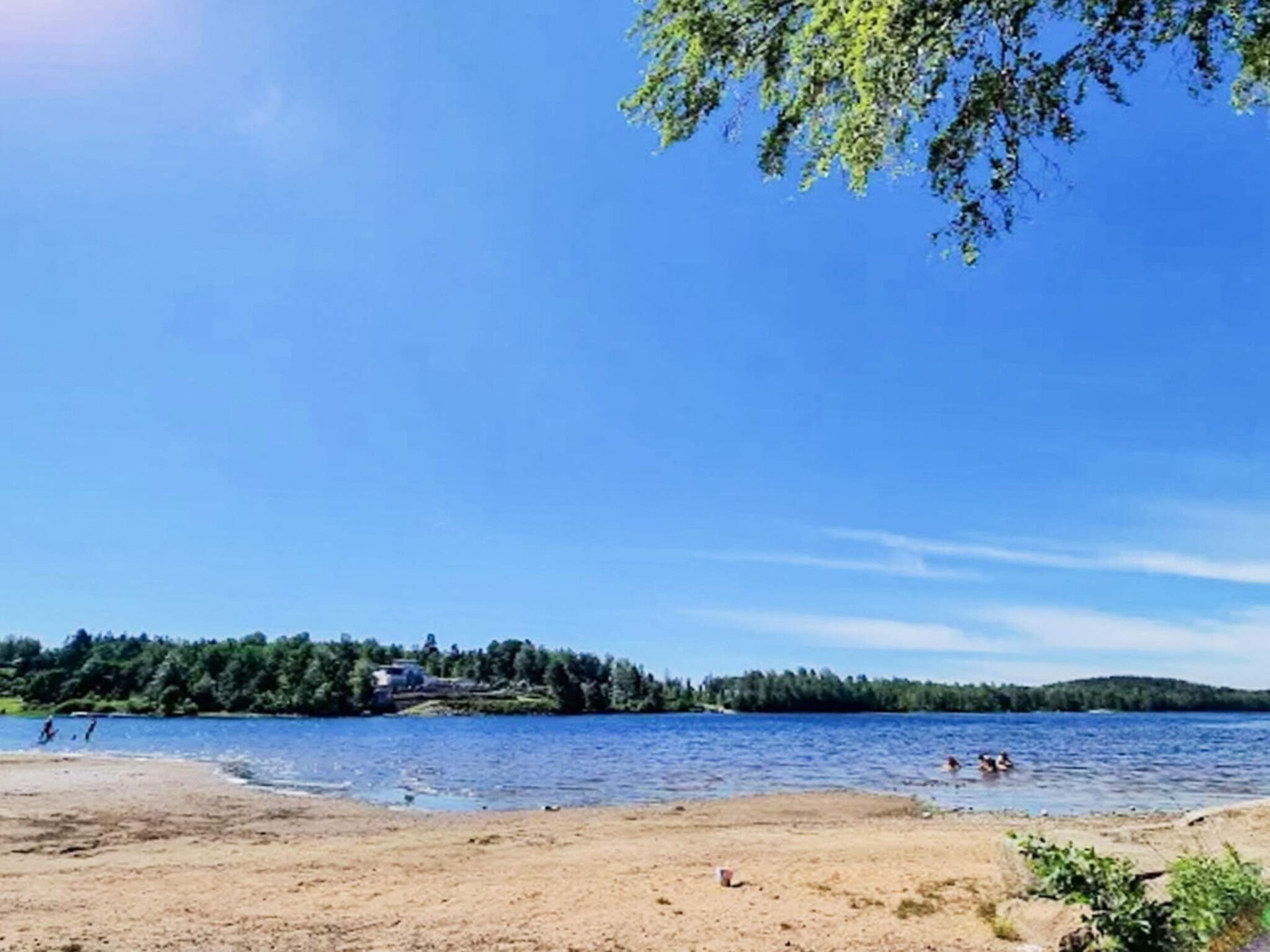 Sfeervol vakantiehuis met uitzicht op bos en meer nabij Borås - foto 24
